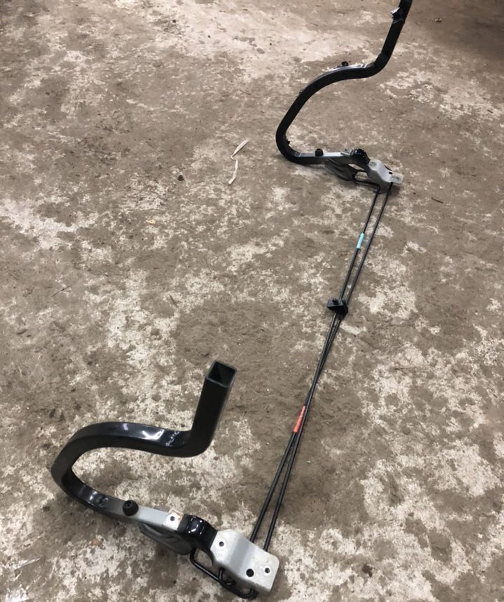 Петли багажника Hyundai Solaris, 3500 рублей, Брянск