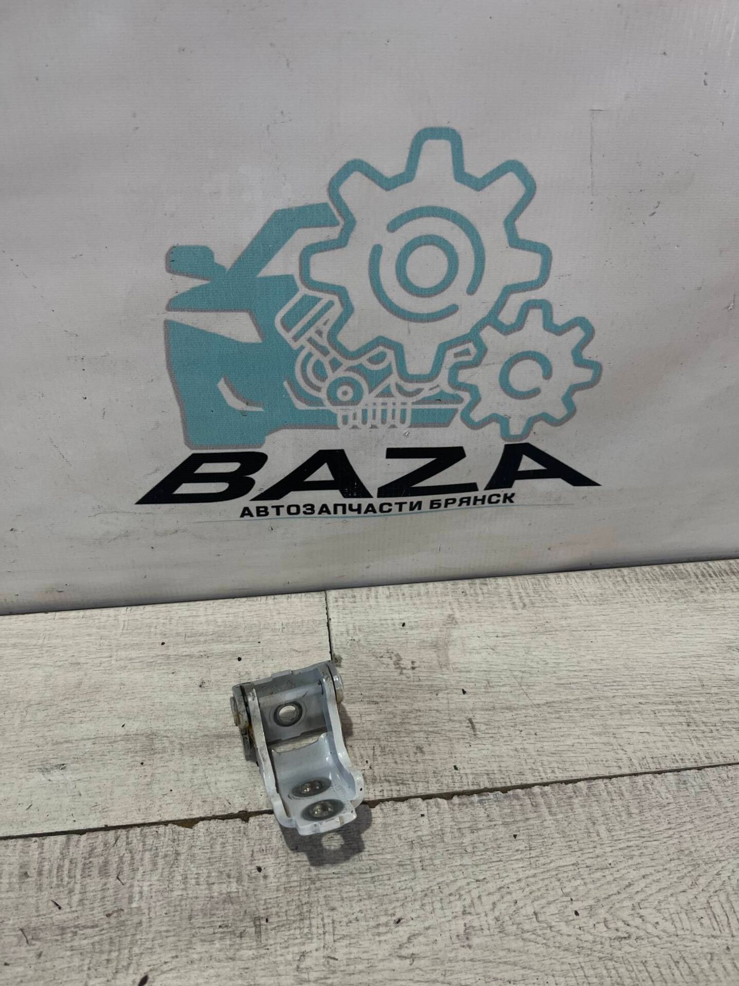 Петля двери задней правой нижняя Renault Kaptur, 1000 рублей, Брянск