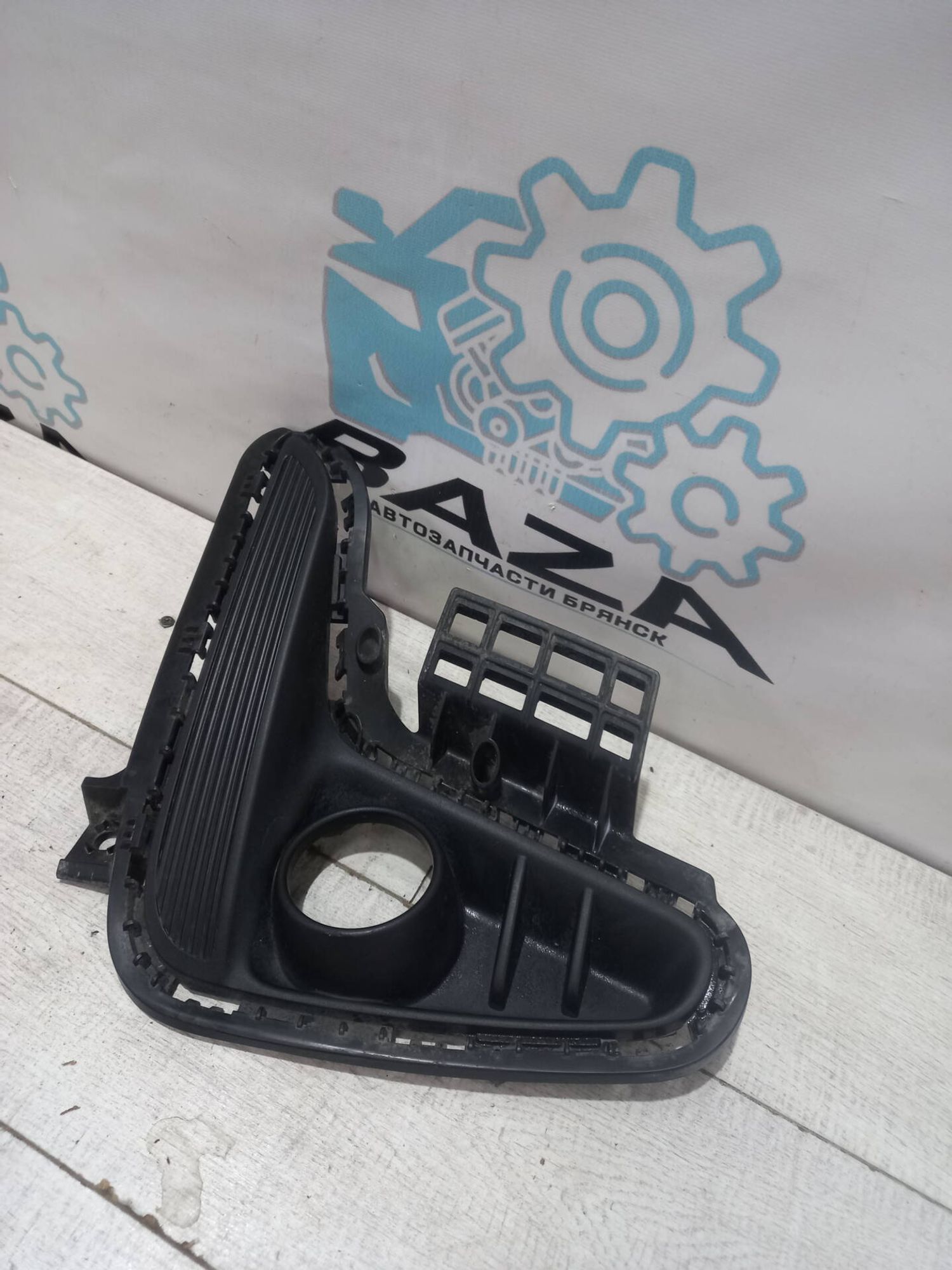 Накладка противотуманной фары правой Kia Rio 4, 1000 рублей, Брянск