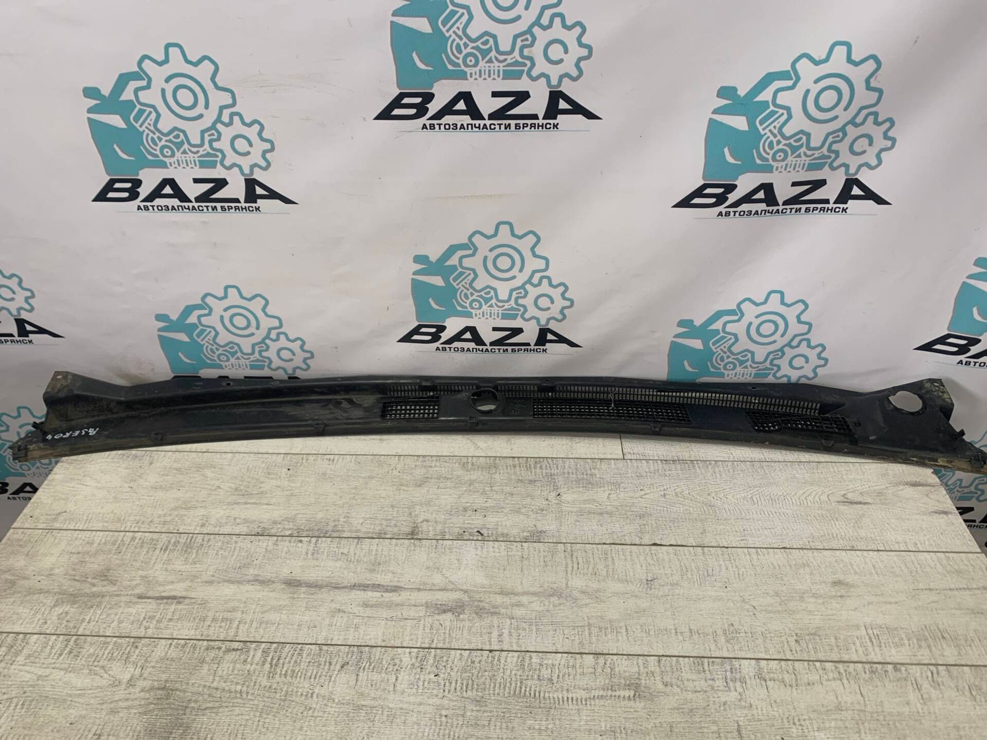 Водосток лобового стекла (жабо) Mitsubishi Pajero 4, 2000 рублей, Брянск