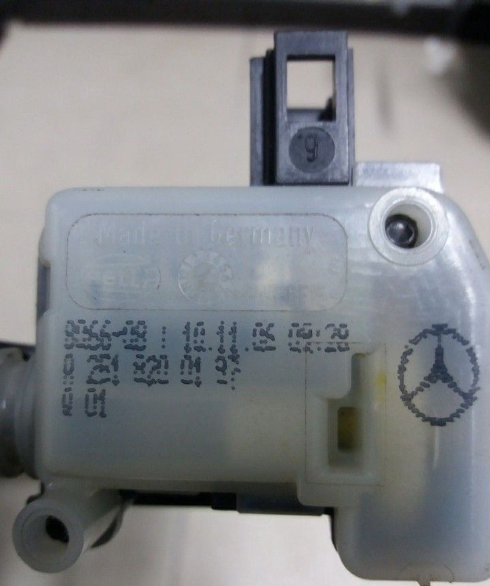 Активатор замка лючка бензобака Mercedes W164 ML32, 1000 рублей, Брянск
