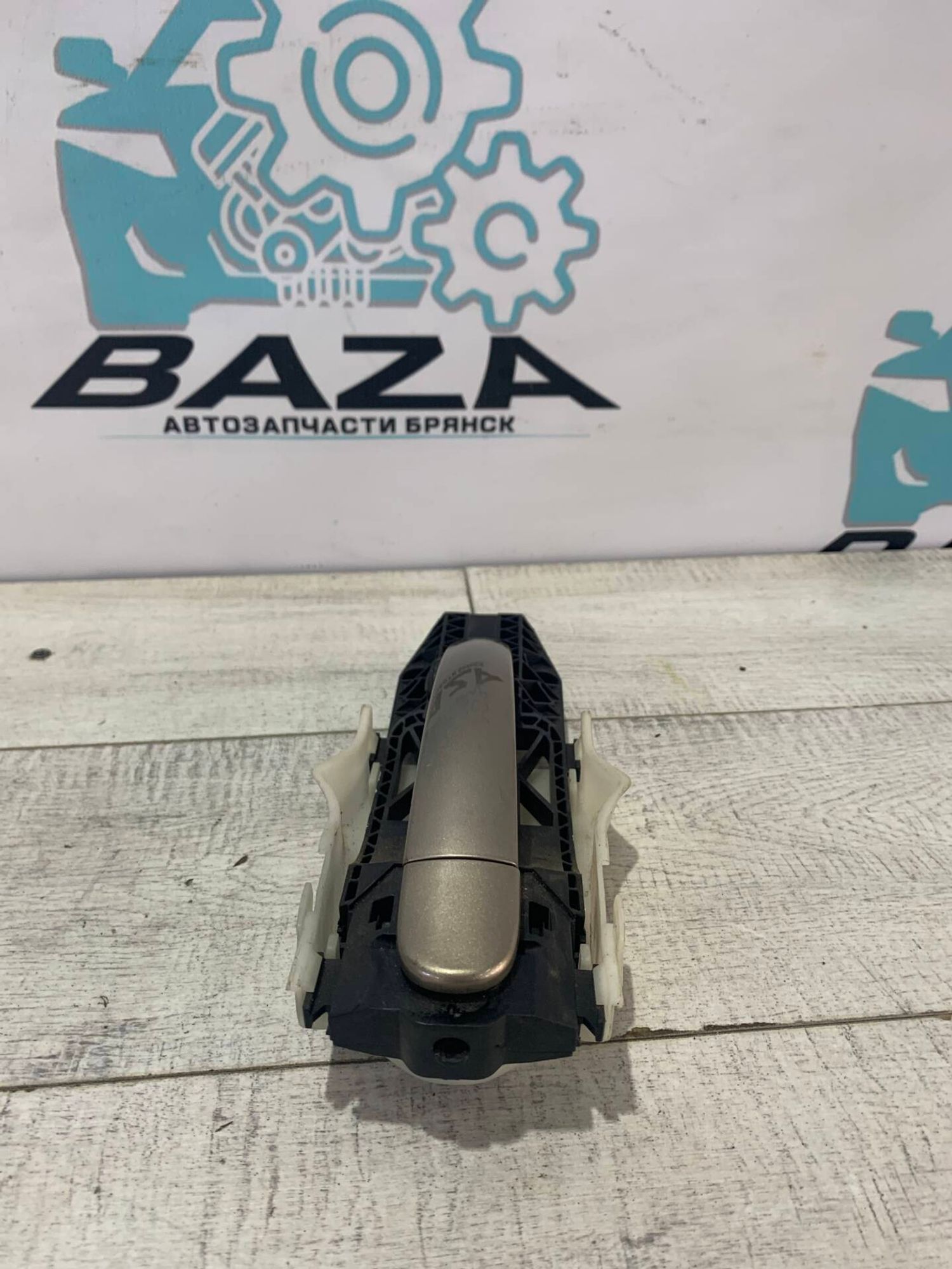 Ручка передней правой двери  Skoda Rapid, 2000 рублей, Брянск