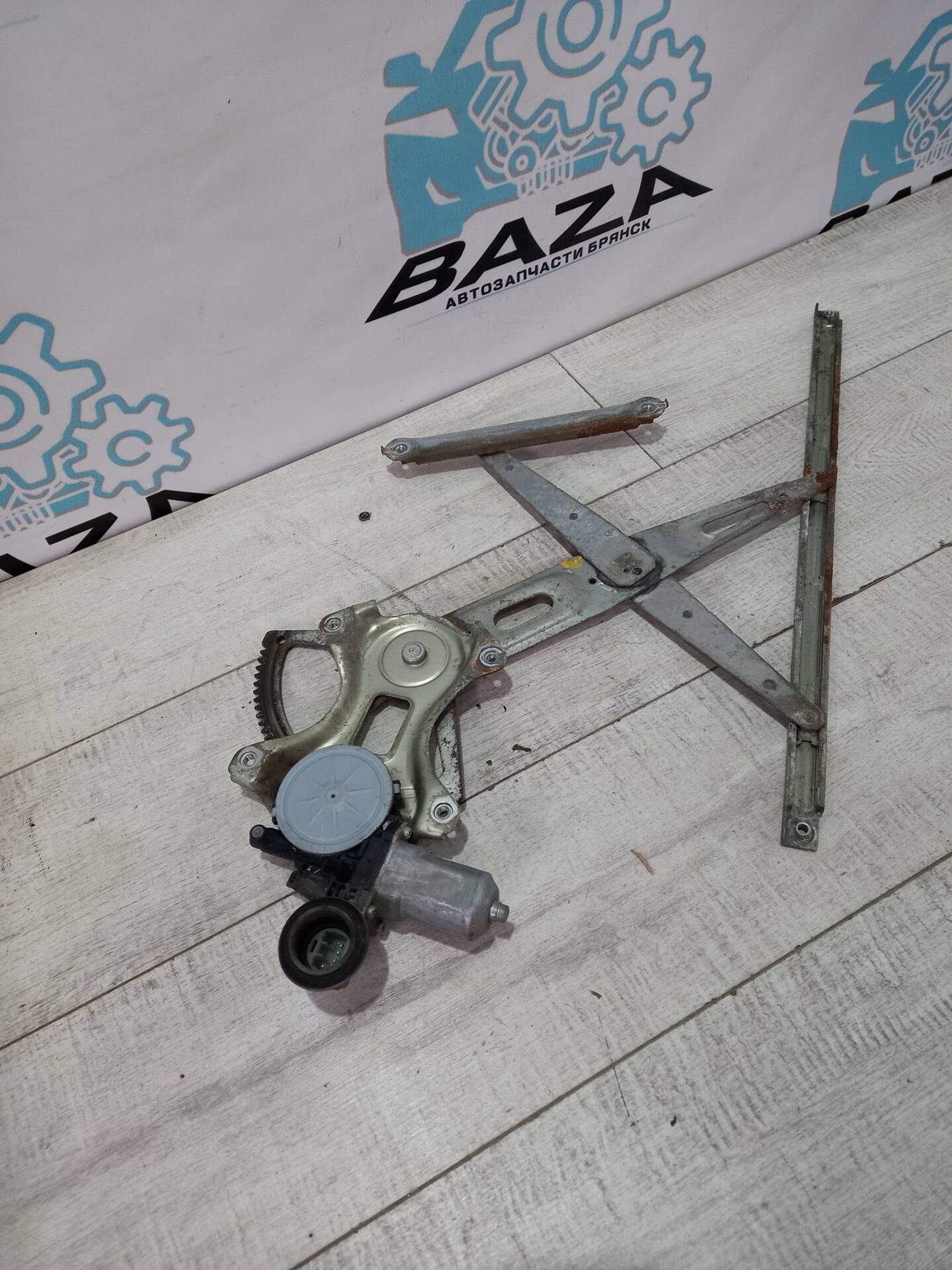 Стеклоподьемник передней левой двери Lexus IS II, 2000 рублей, Брянск