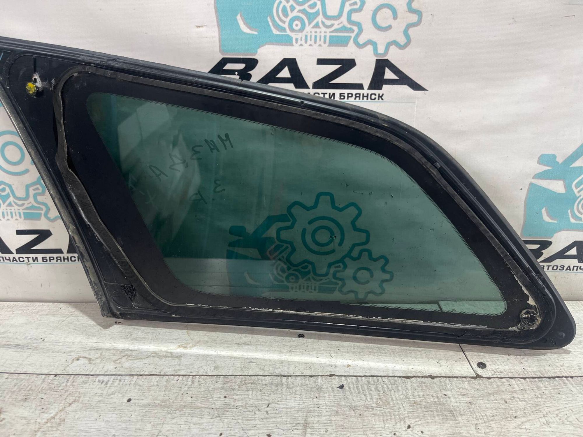 Форточка заднего правого крыла Mazda CX 7, 2000 рублей, Брянск