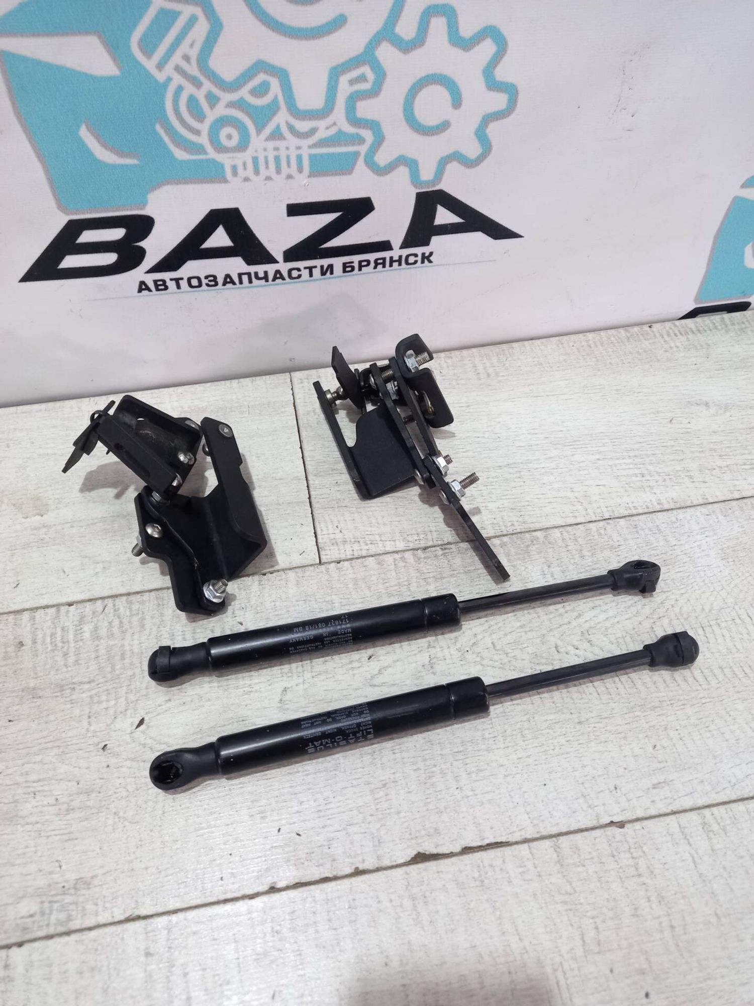 Комплек стоек багажника Rio 4, 2500 рублей, Брянск