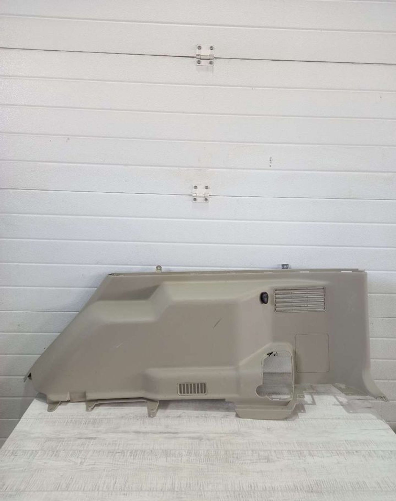 Обшивка багажника правая Mitsubishi Pajero 4, 2000 рублей, Брянск