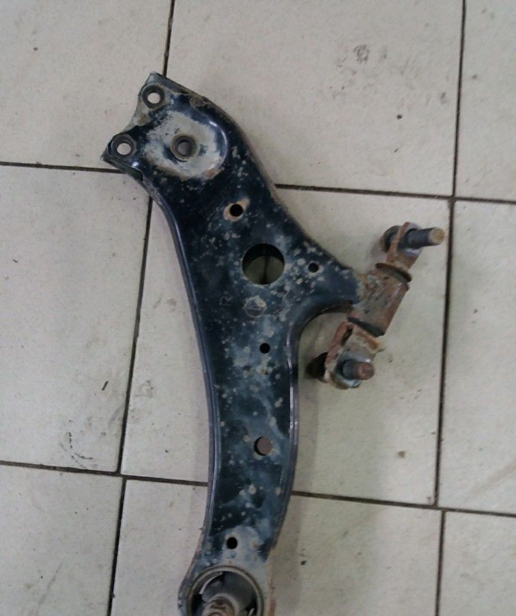 Рычаг передний правый Lexus RX 3 2009-2015г, 3500 рублей, Брянск