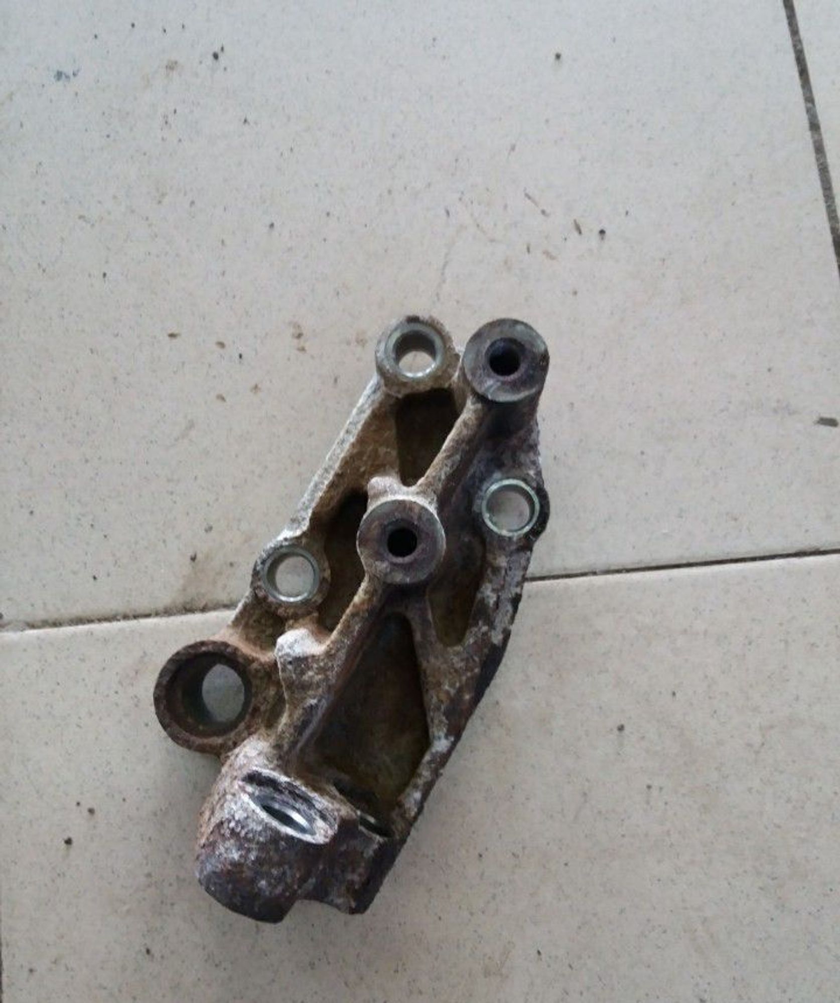 Кронштейн раздатки Mazda CX 7, 1500 рублей, Брянск