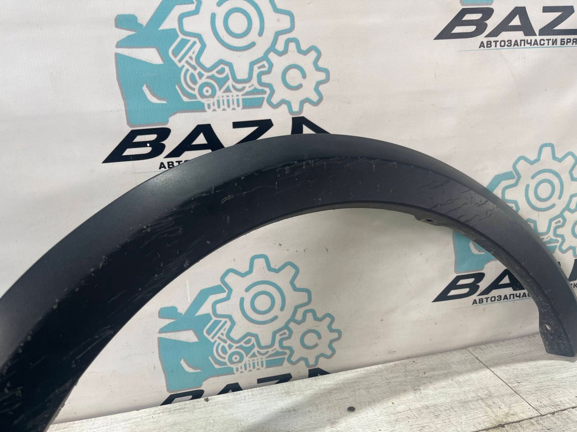 Накладка переднего правого крыла Renault Sandero, 1000 рублей, Брянск