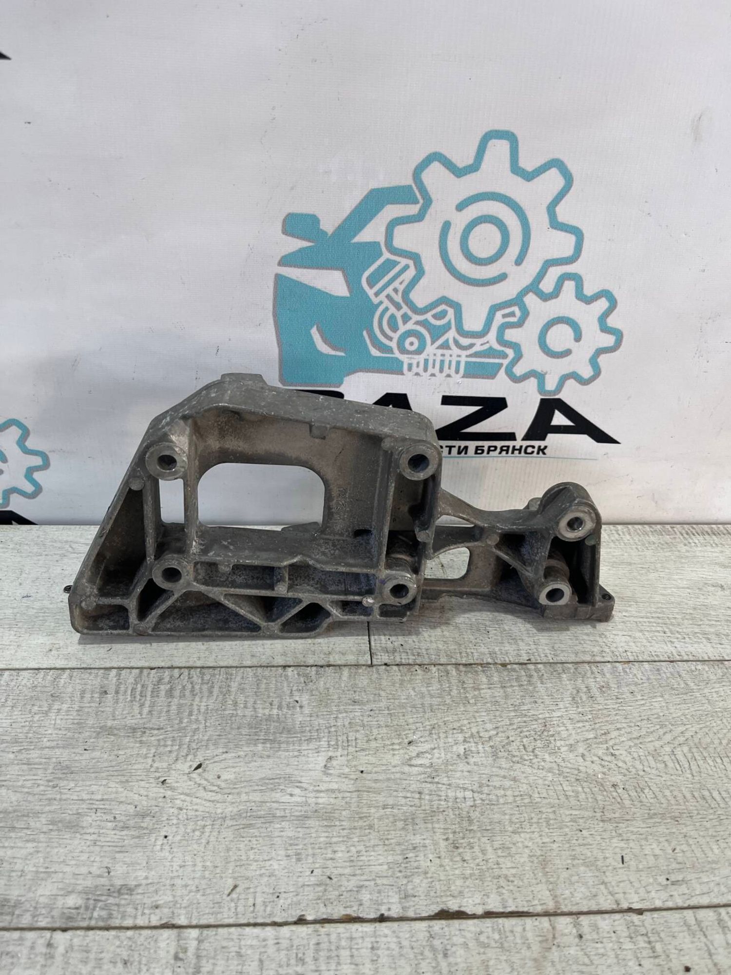 Кронштейн генератора  Volkswagen Golf 6, 1000 рублей, Брянск