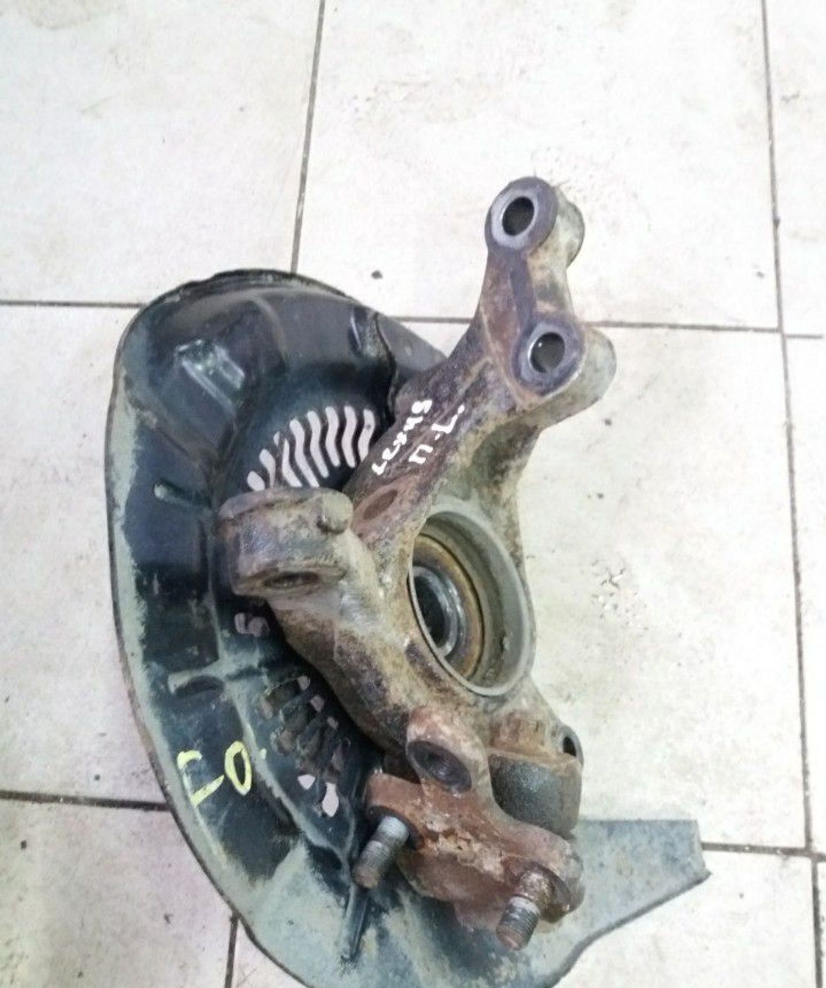 Кулак передний левый Lexus RX 3 2009-2015г, 15000 рублей, Брянск