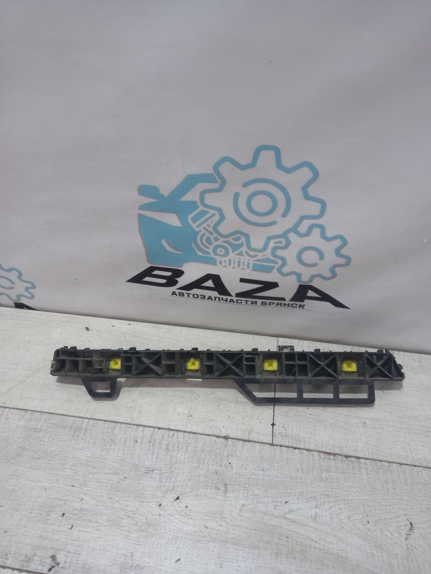 Кронштейн заднего бампера левый Kia Rio 4, 1000 рублей, Брянск