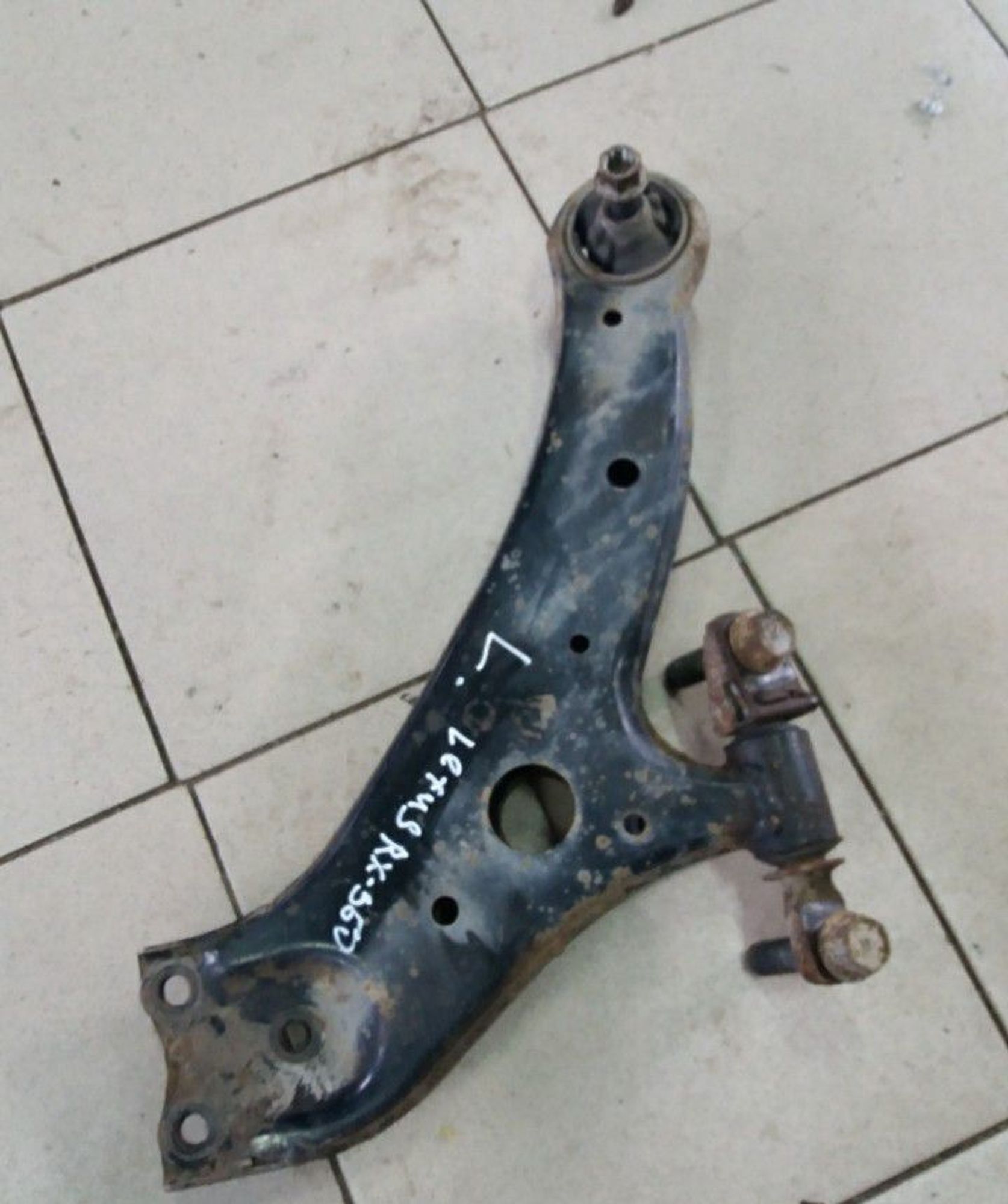 Рычаг передний левый Lexus RX 3 2009-2015г, 3500 рублей, Брянск