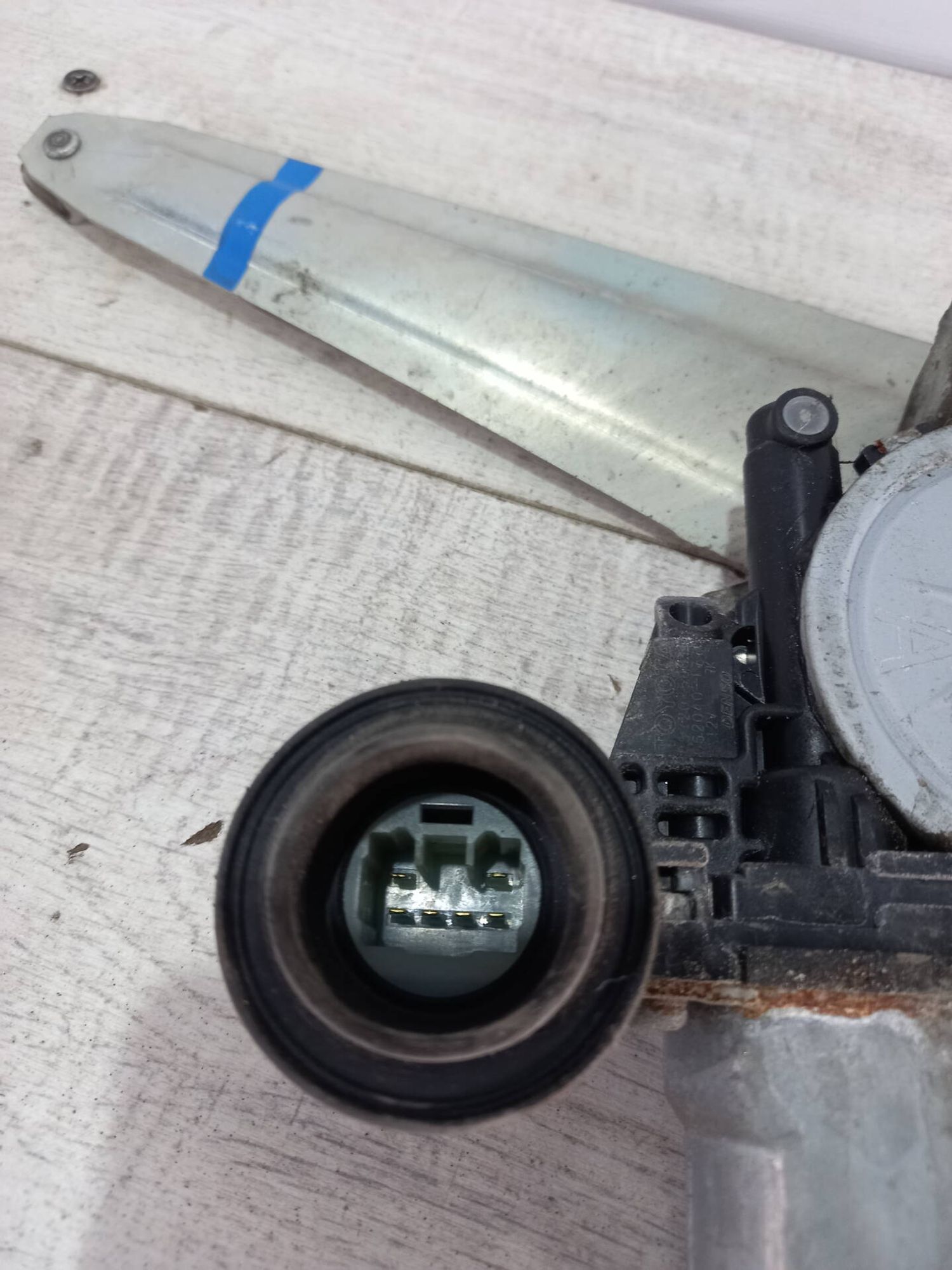 Стеклоподьемник задней правой двери Lexus IS II, 2000 рублей, Брянск