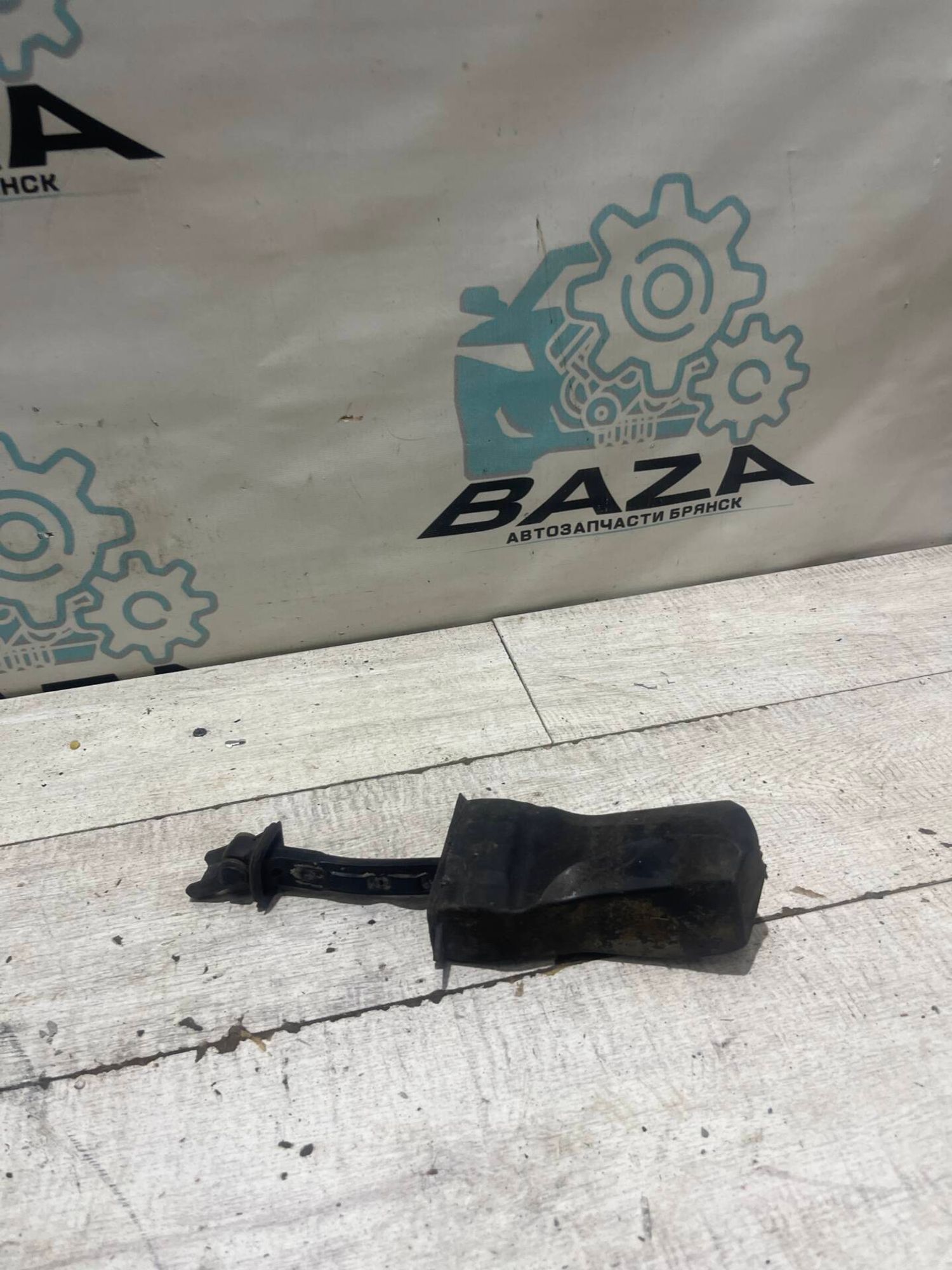 Ограничитель пер. Правой  двери Volkswagen Polo 5, 500 рублей, Брянск