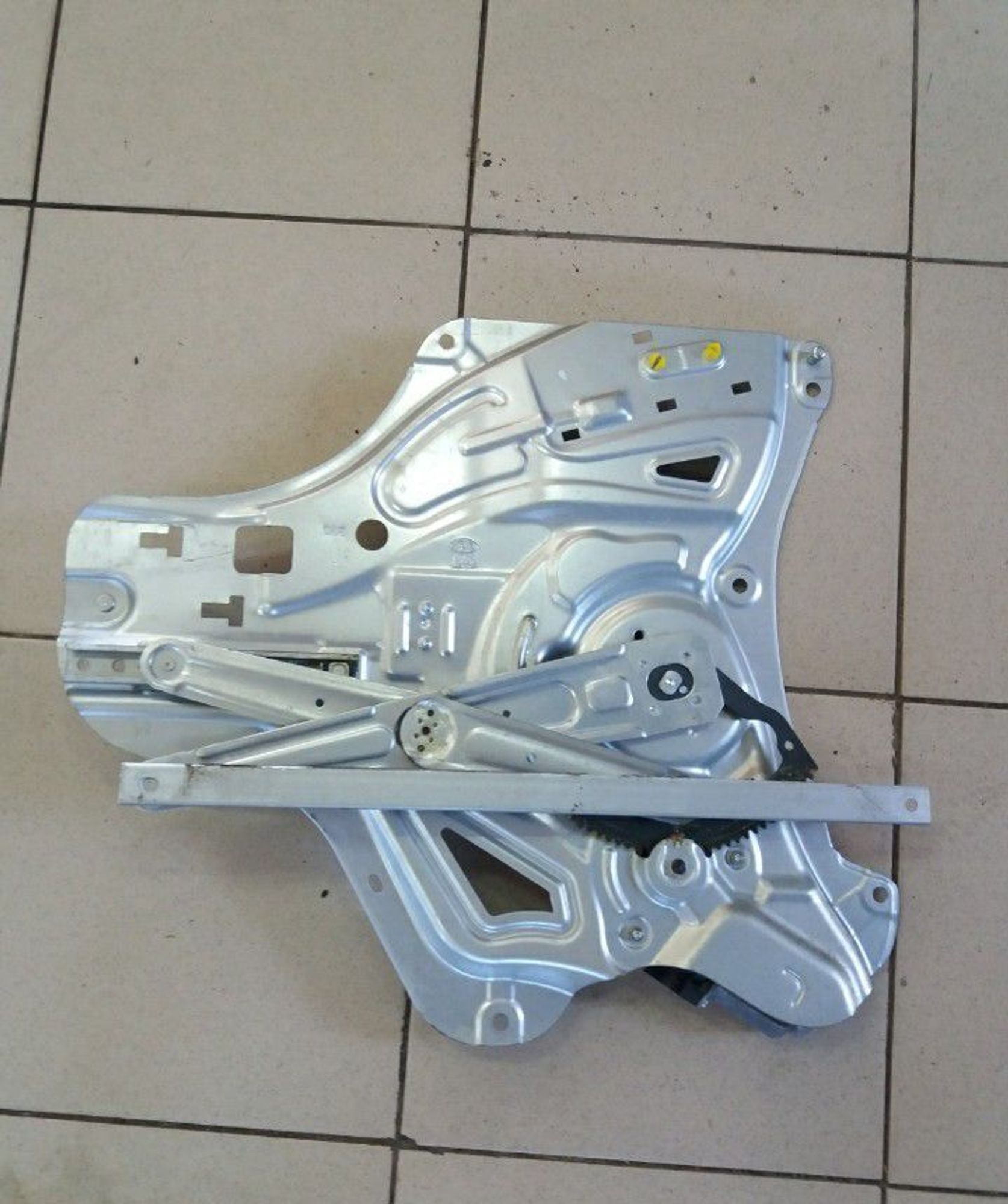 Стекподьемник передней правой двери Hyundai IX 35, 2000 рублей, Брянск