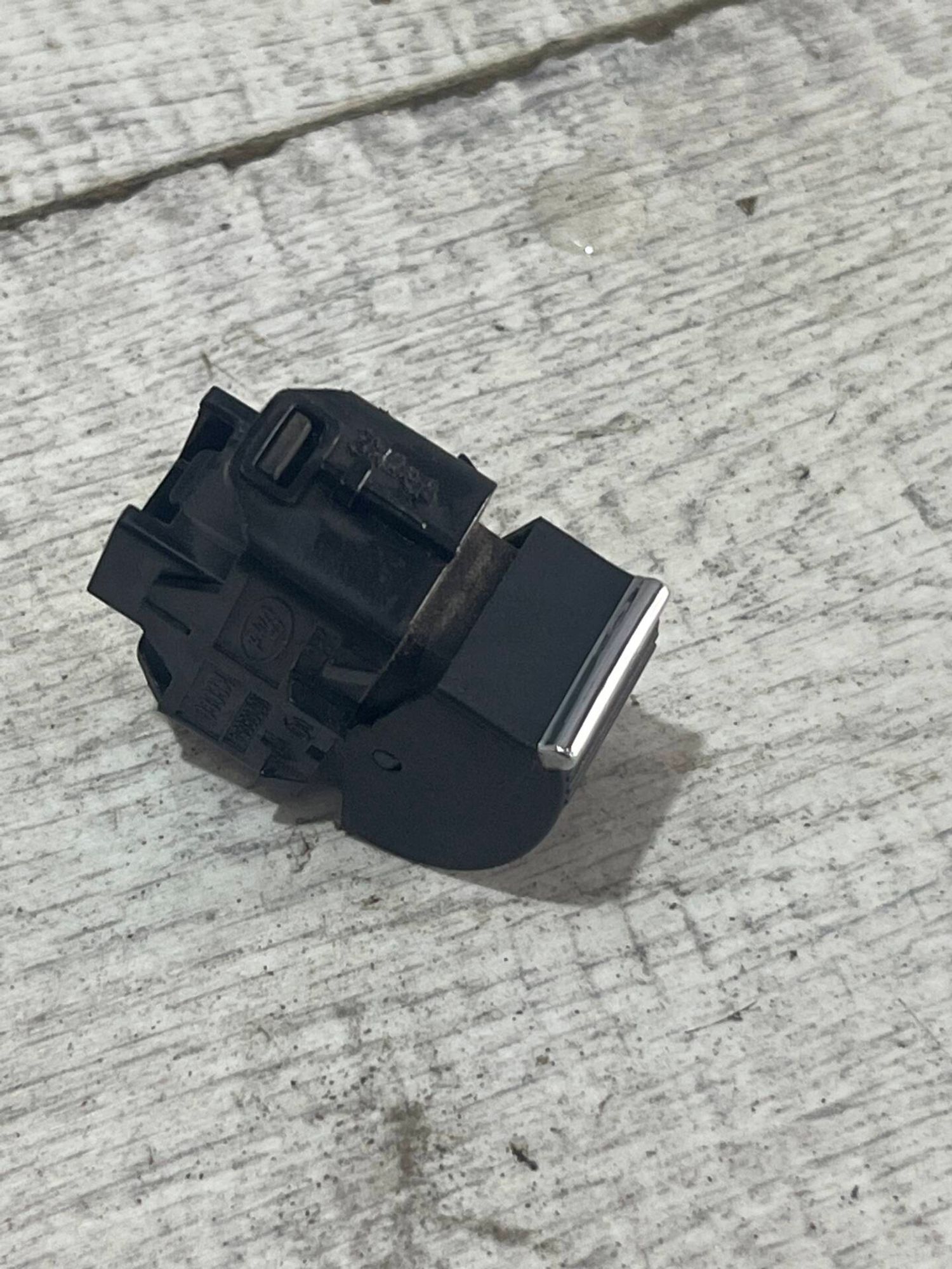 Кнопка стеклоподъемника задняя Ford Focus 3, 500 рублей, Брянск