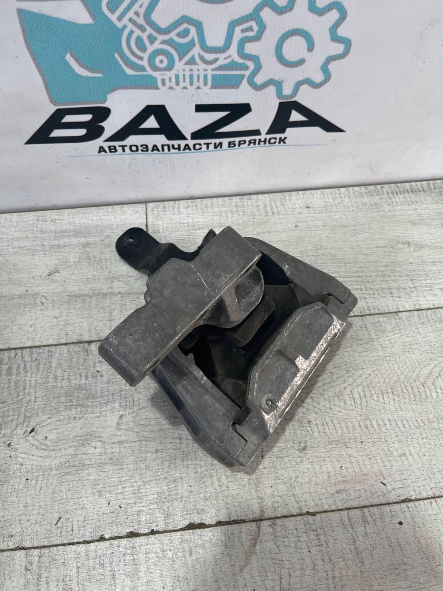 опора двигателя правая  Volkswagen Golf 6, 2000 рублей, Брянск