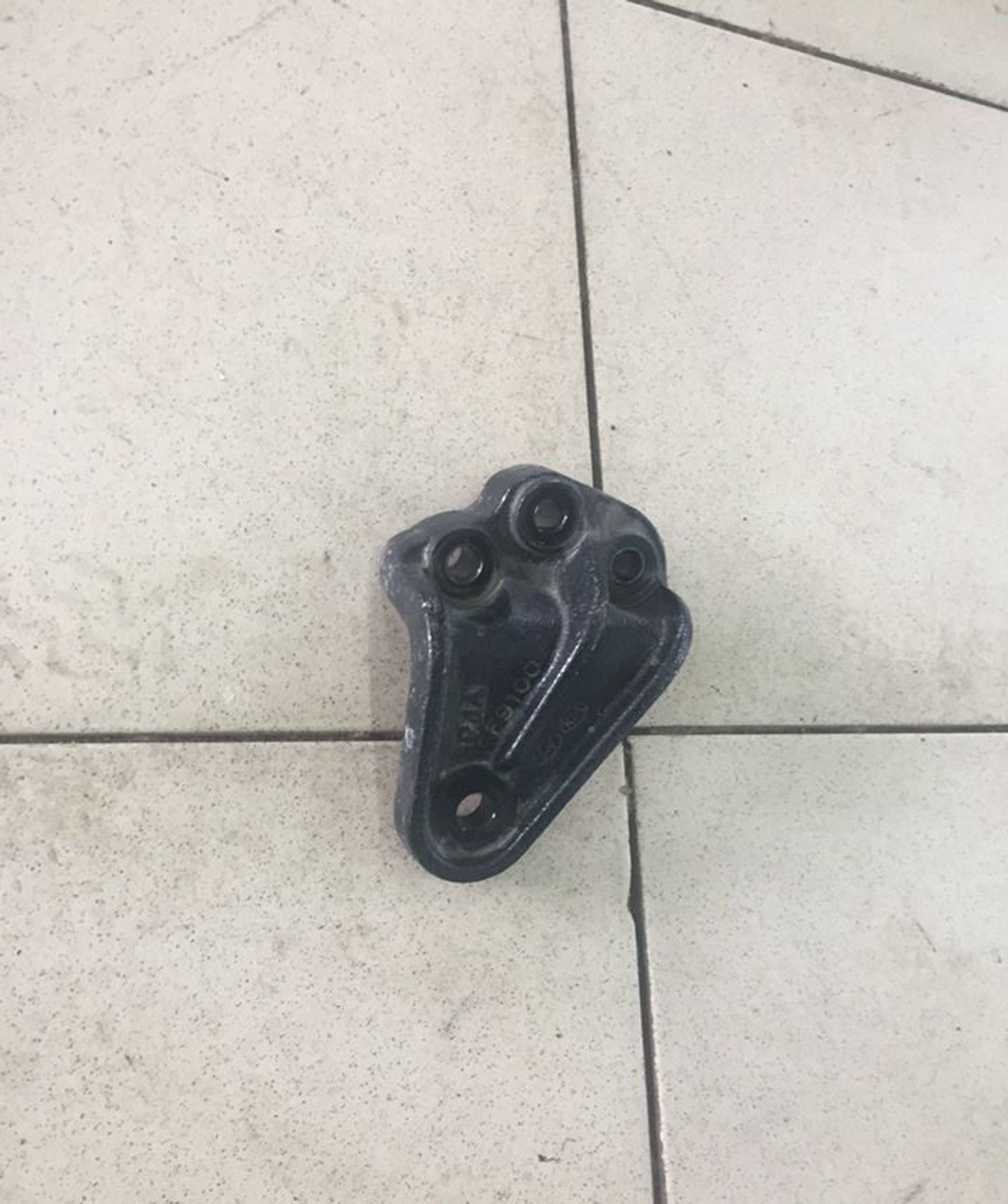 Kia Rio 4 hyndai Solaris 2 кронштейн двигателя пра, 1000 рублей, Брянск