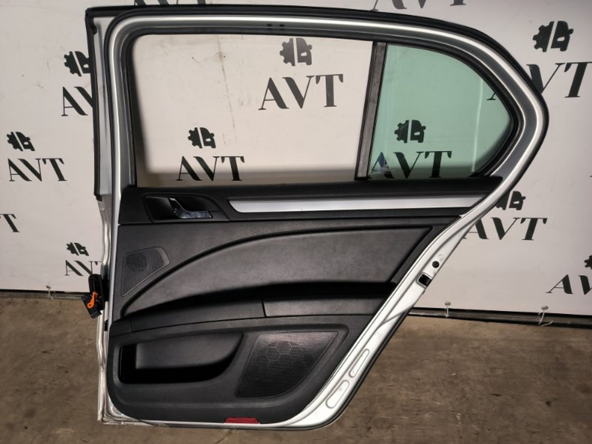 Дверь боковая задняя правая Skoda Superb 2, 17000 рублей, Ростов-на-Дону