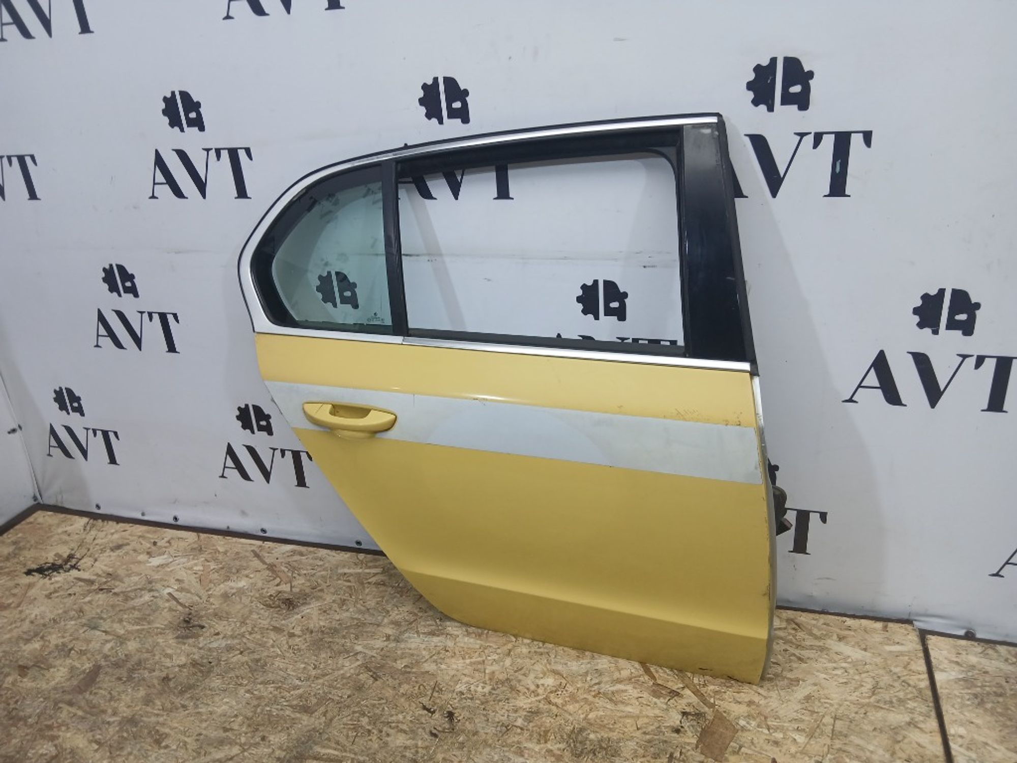 Дверь боковая задняя правая Skoda Superb 2, 17000 рублей, Ростов-на-Дону