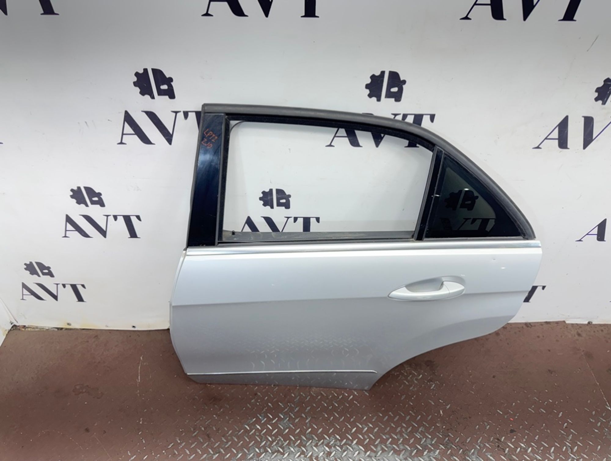 Дверь боковая задняя левая Mercedes-Benz E-Class, 25000 рублей, Ростов-на-Дону