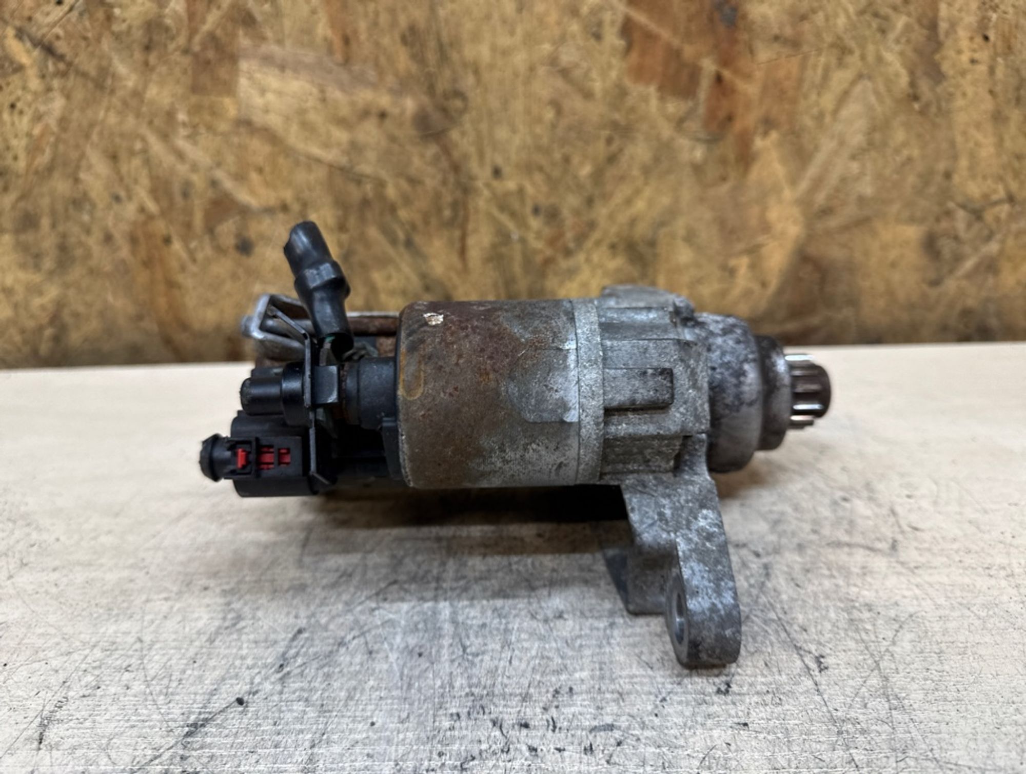 Стартер Volkswagen Polo BUD, 2000 рублей, Ростов-на-Дону