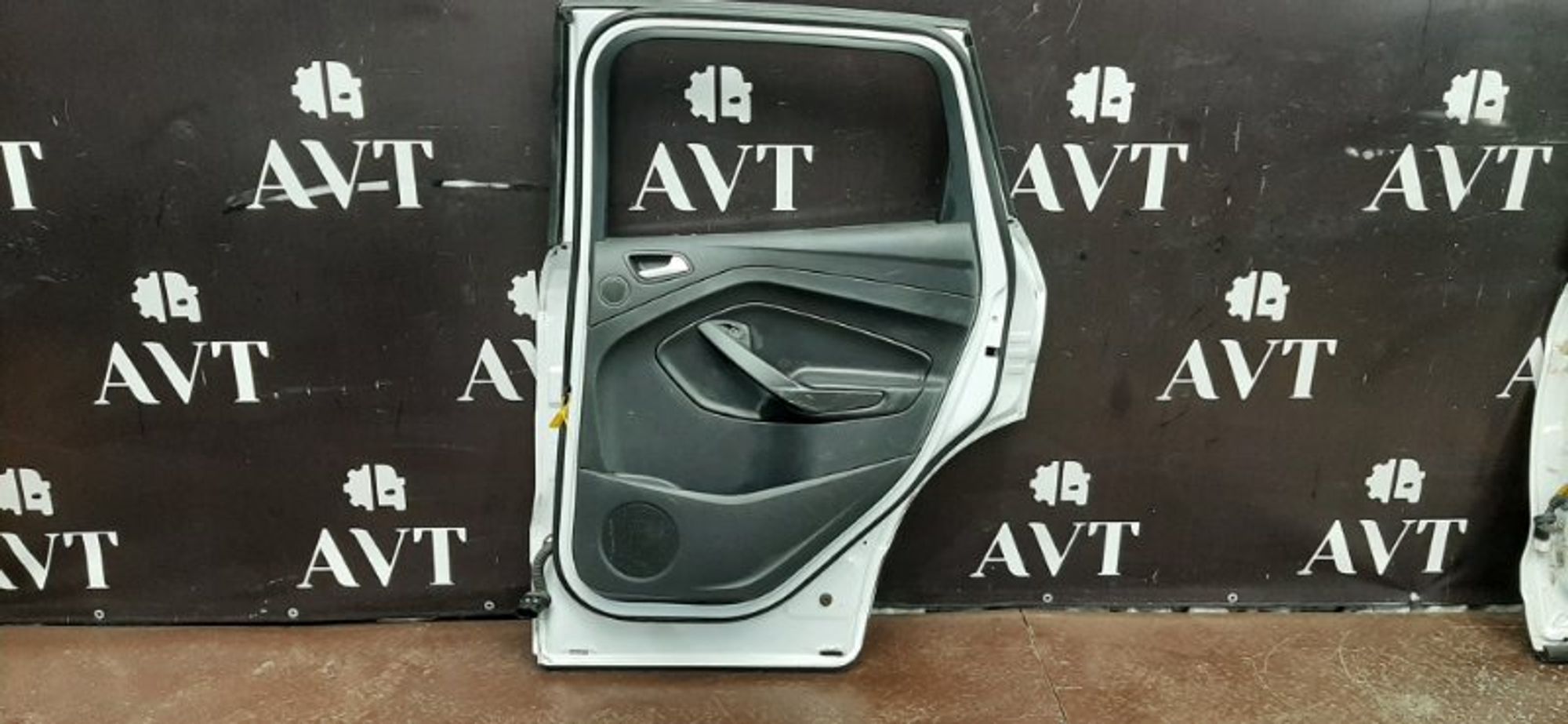 Дверь боковая задняя правая Ford Kuga, 45000 рублей, Ростов-на-Дону