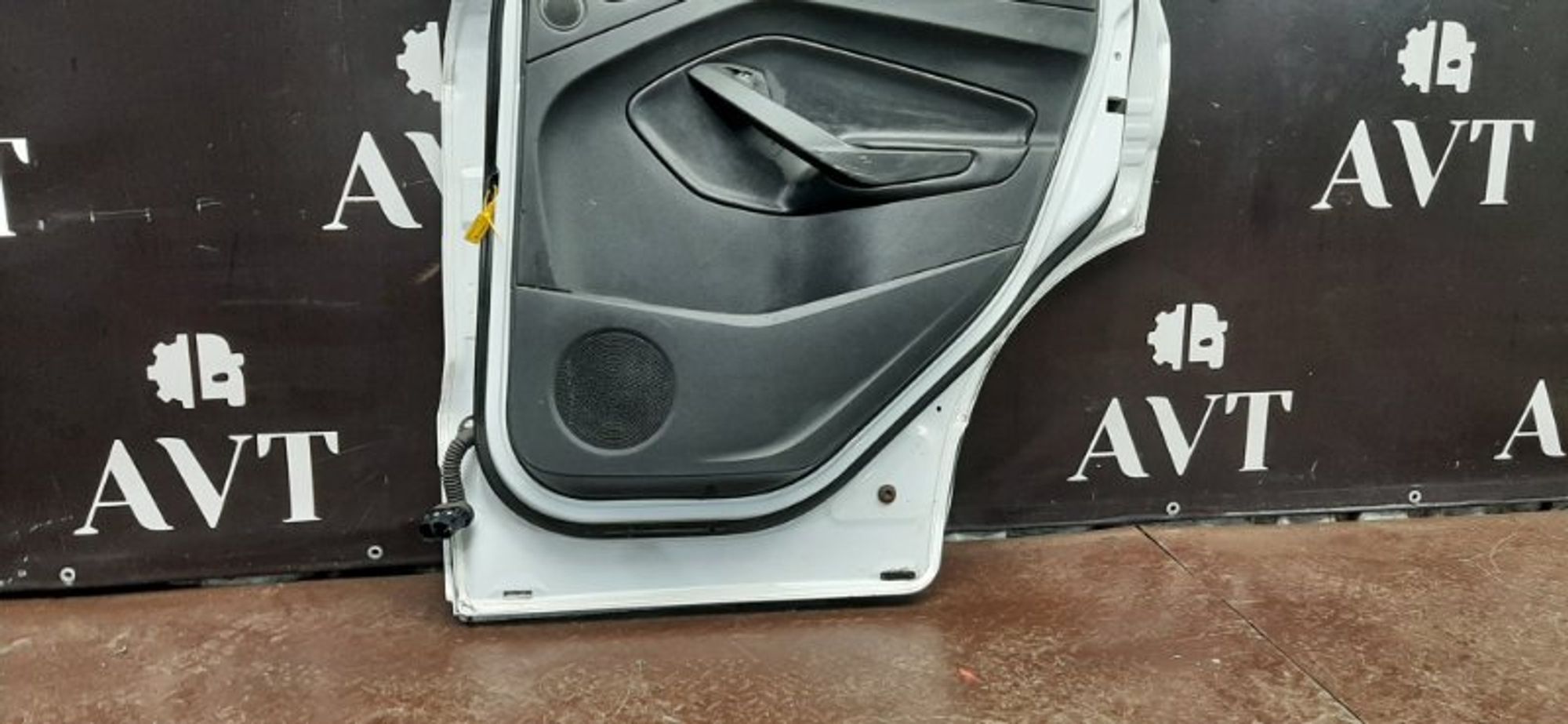 Дверь боковая задняя правая Ford Kuga, 45000 рублей, Ростов-на-Дону