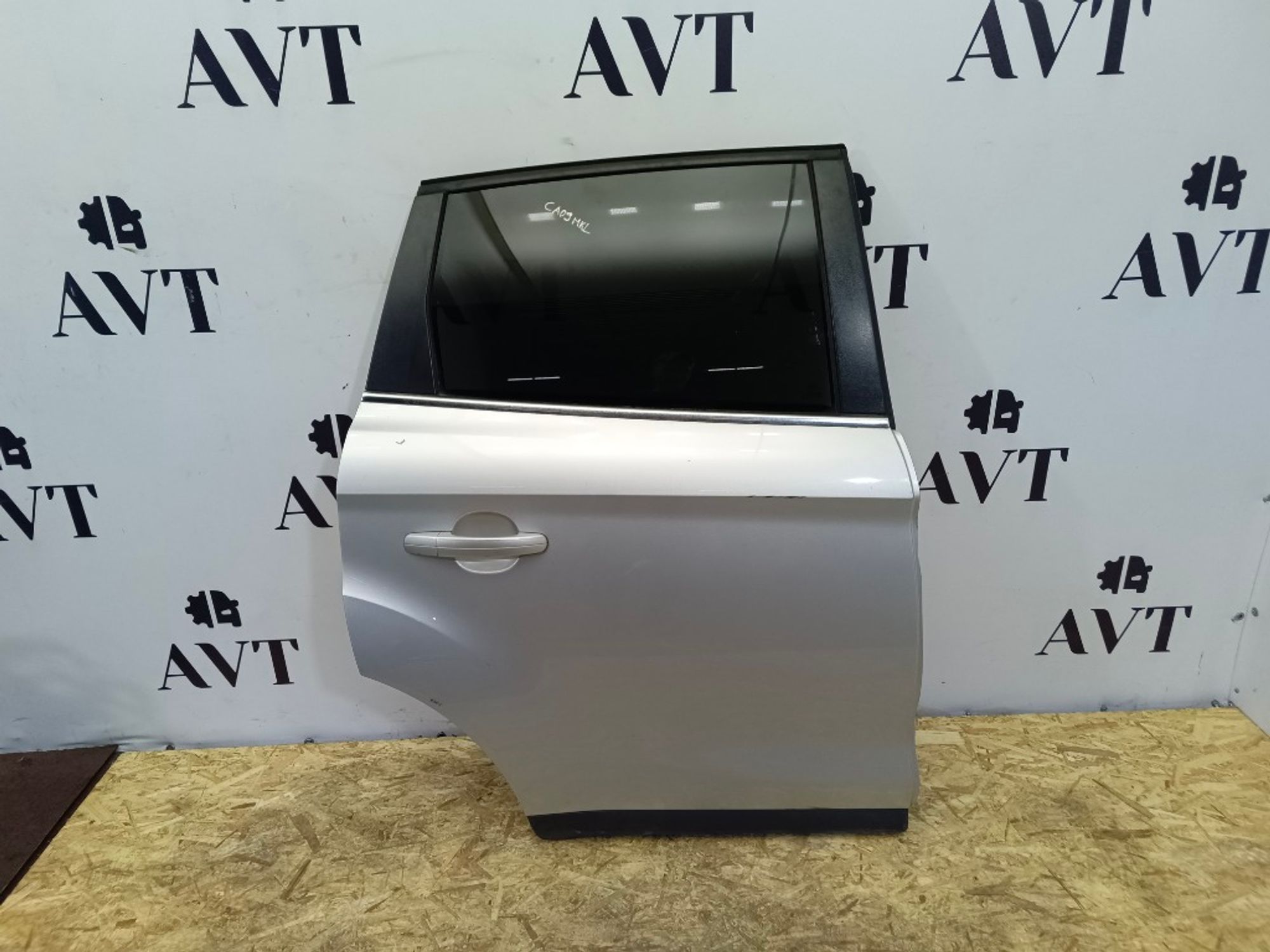 Дверь боковая задняя правая Ford Kuga, 12000 рублей, Ростов-на-Дону