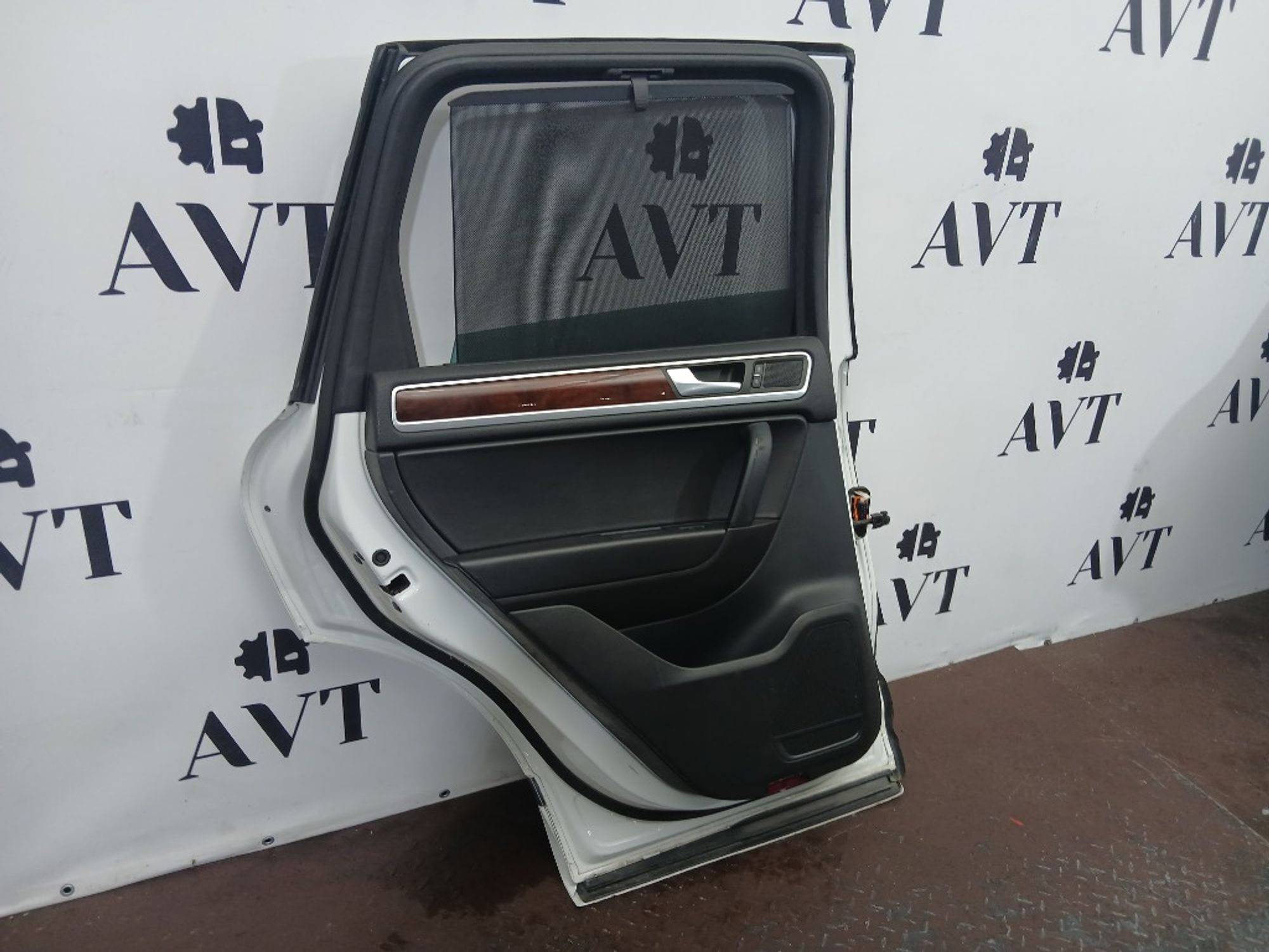 Дверь боковая задняя левая Volkswagen Touareg NF, 40000 рублей, Ростов-на-Дону