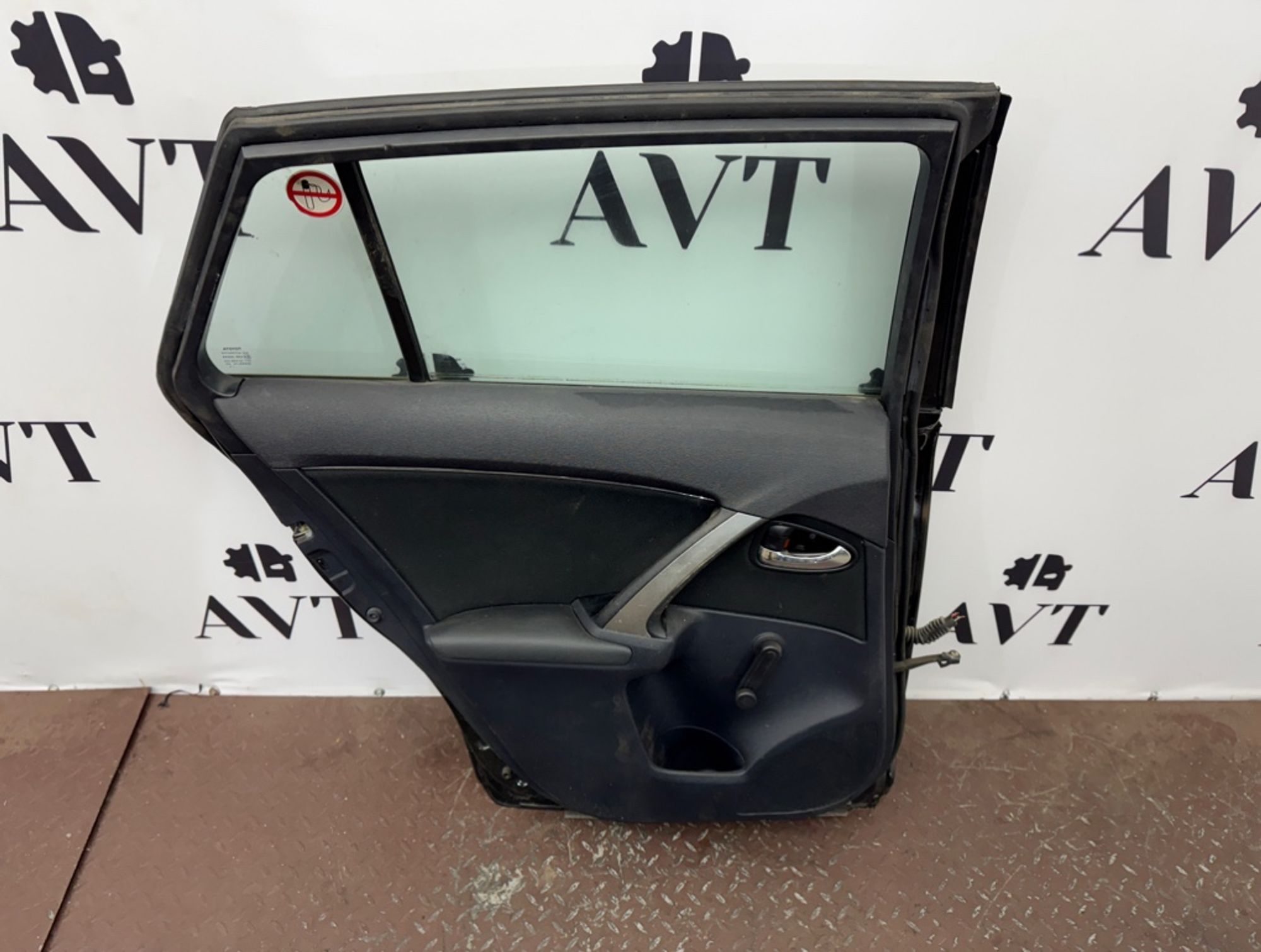 Дверь боковая задняя левая Toyota Avensis T2 T270, 8000 рублей, Ростов-на-Дону