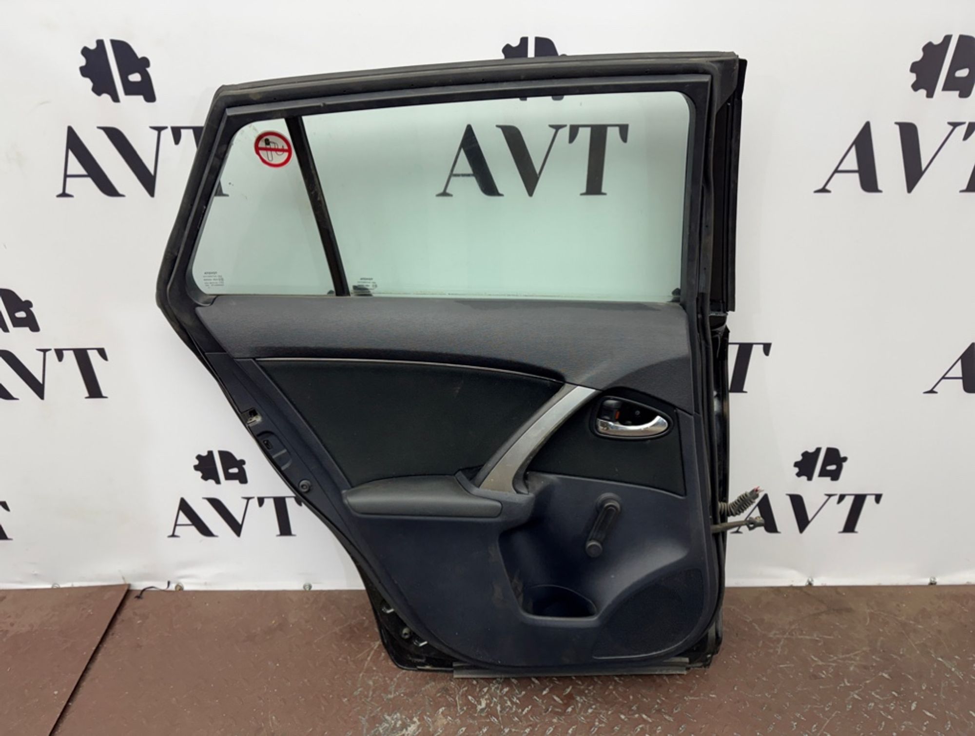 Дверь боковая задняя левая Toyota Avensis T2 T270, 8000 рублей, Ростов-на-Дону