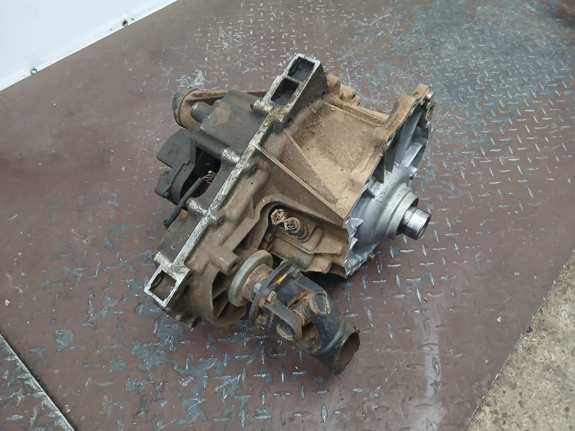 Раздаточная коробка Nissan Navara YD25DDTI, 20000 рублей, Ростов-на-Дону