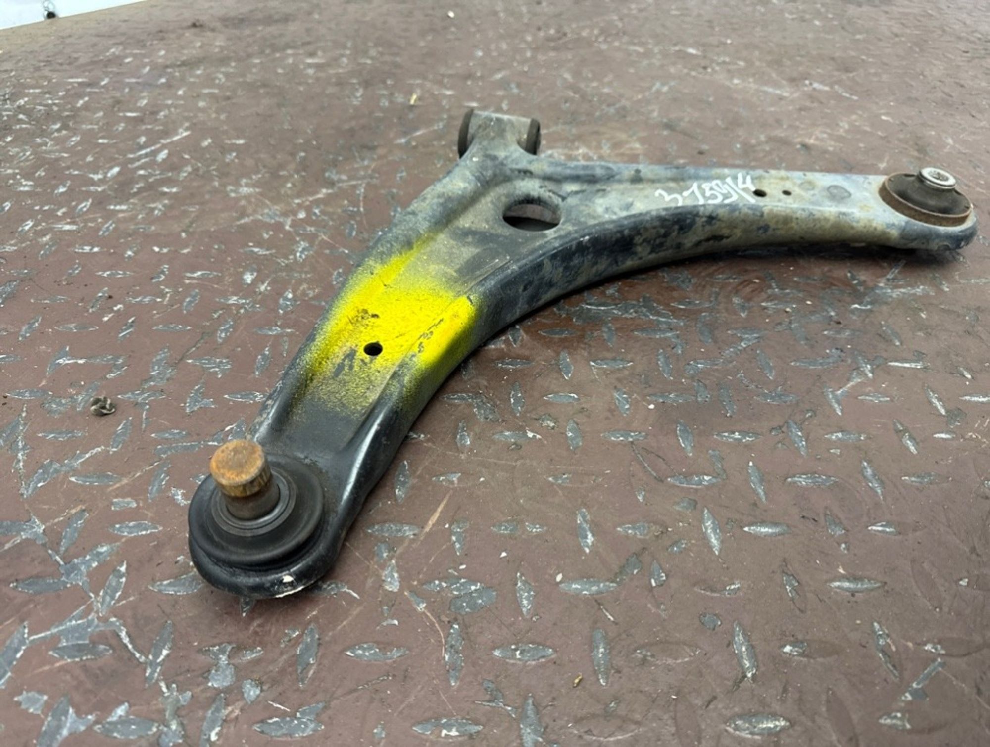 Рычаг подвески нижний передний левый Mitsubishi, 2500 рублей, Ростов-на-Дону