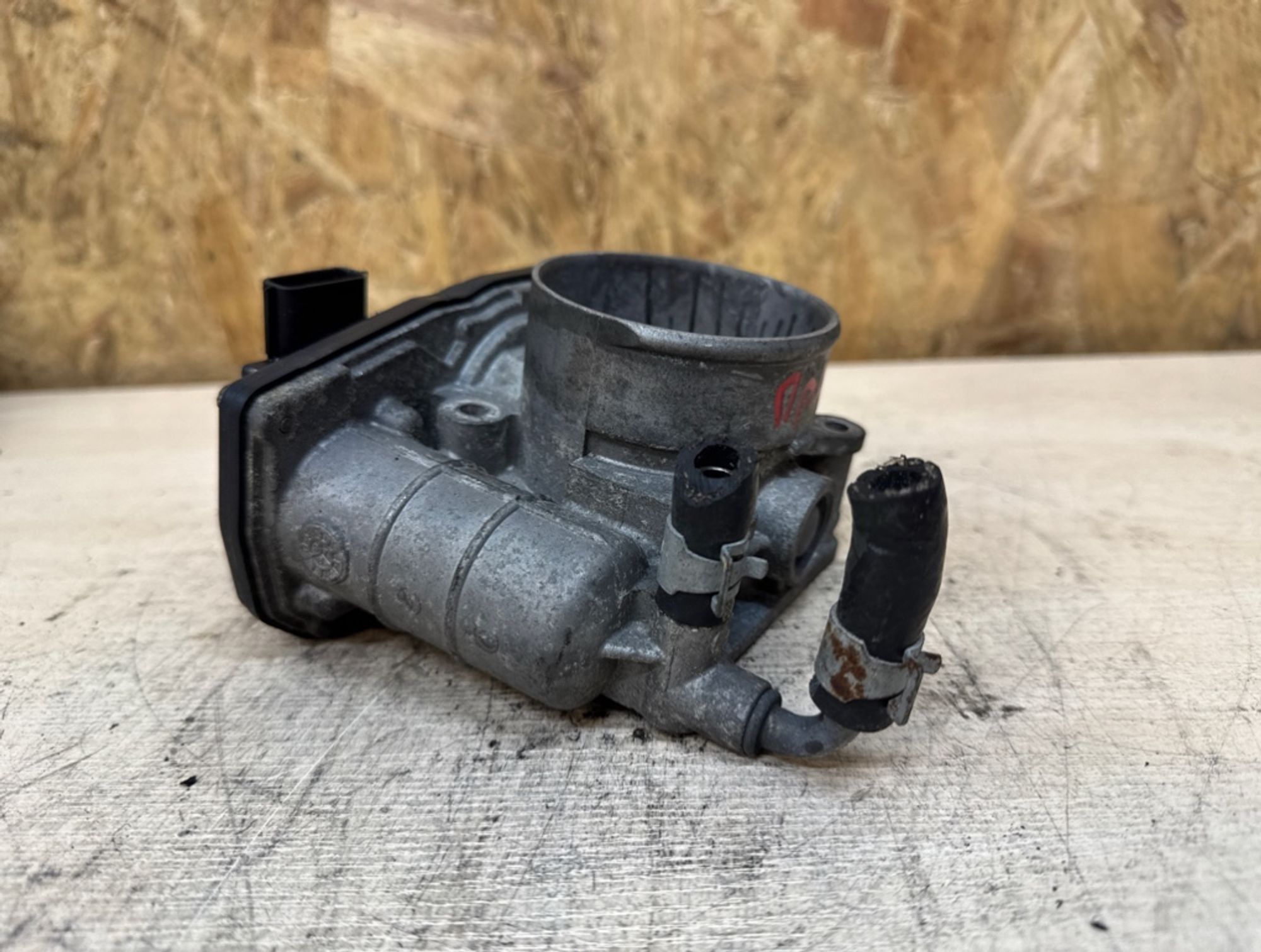 Дроссельная заслонка правая Infinity FX VQ35HR, 2000 рублей, Ростов-на-Дону