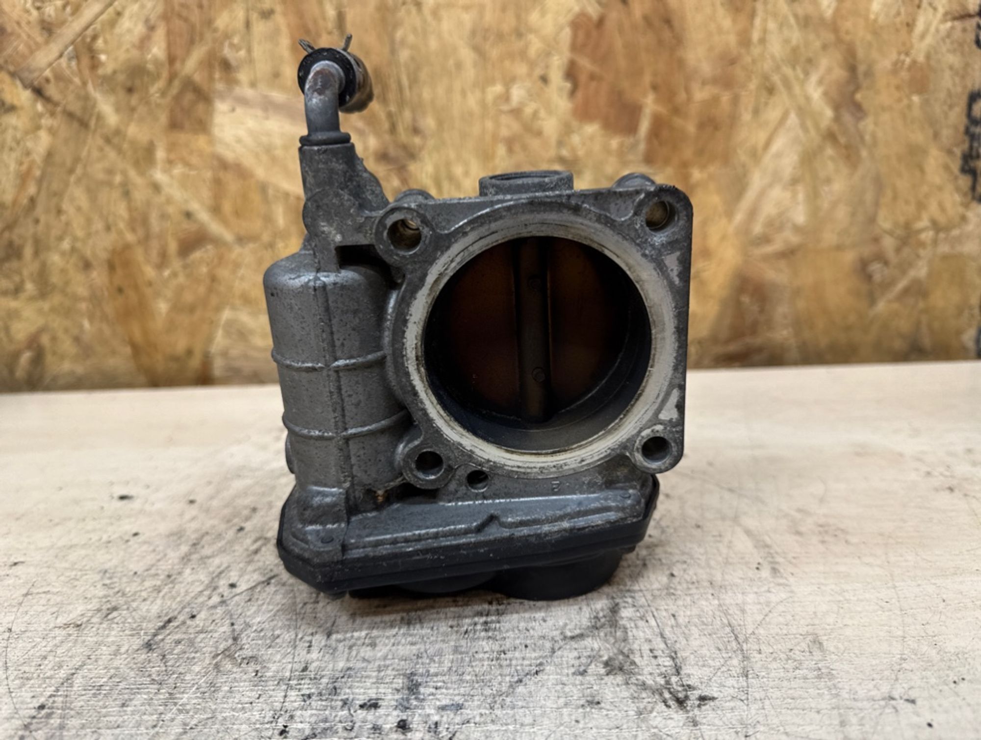 Дроссельная заслонка правая Infinity FX VQ35HR, 2000 рублей, Ростов-на-Дону