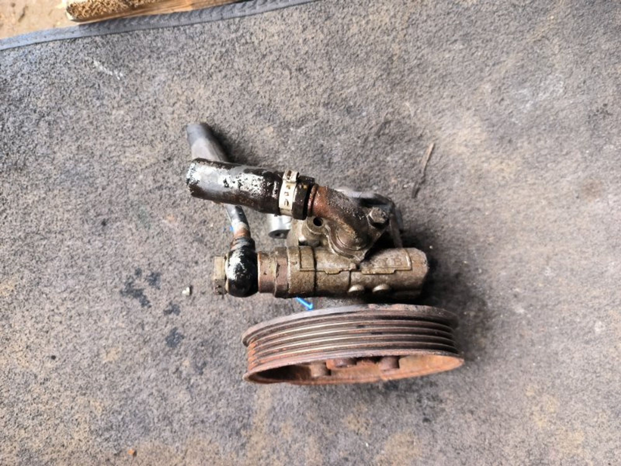 Насос гидроусилителя руля Volkswagen Passat B5 AWT, 3000 рублей, Ростов-на-Дону