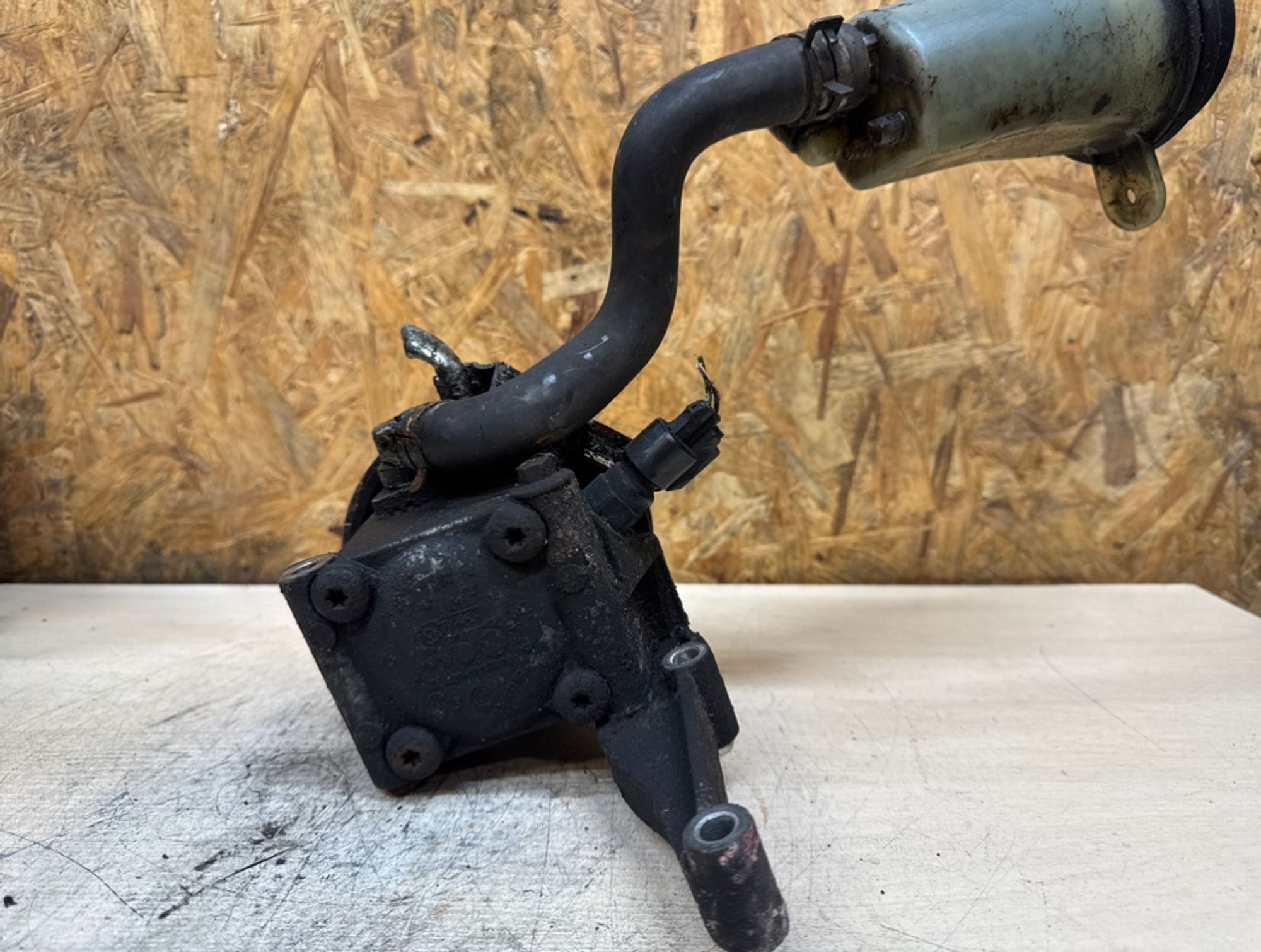 Насос гидроусилителя руля Ford Fusion FYJA, 4500 рублей, Ростов-на-Дону