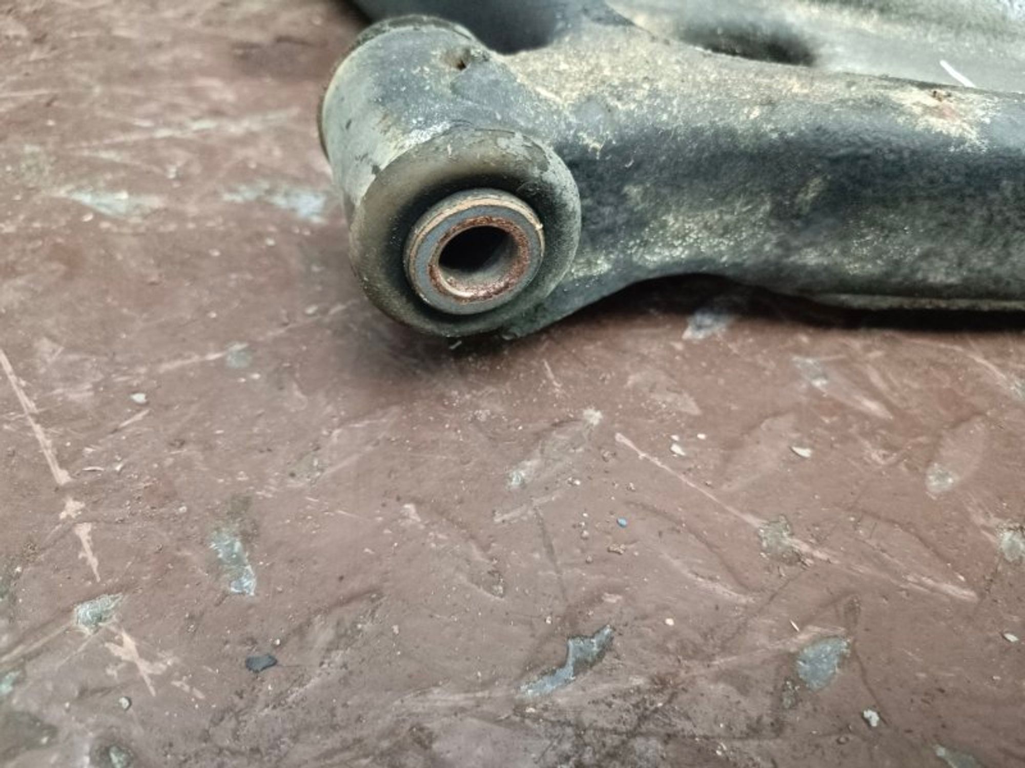 Рычаг подвески нижний передний левый Mitsubishi, 3000 рублей, Ростов-на-Дону