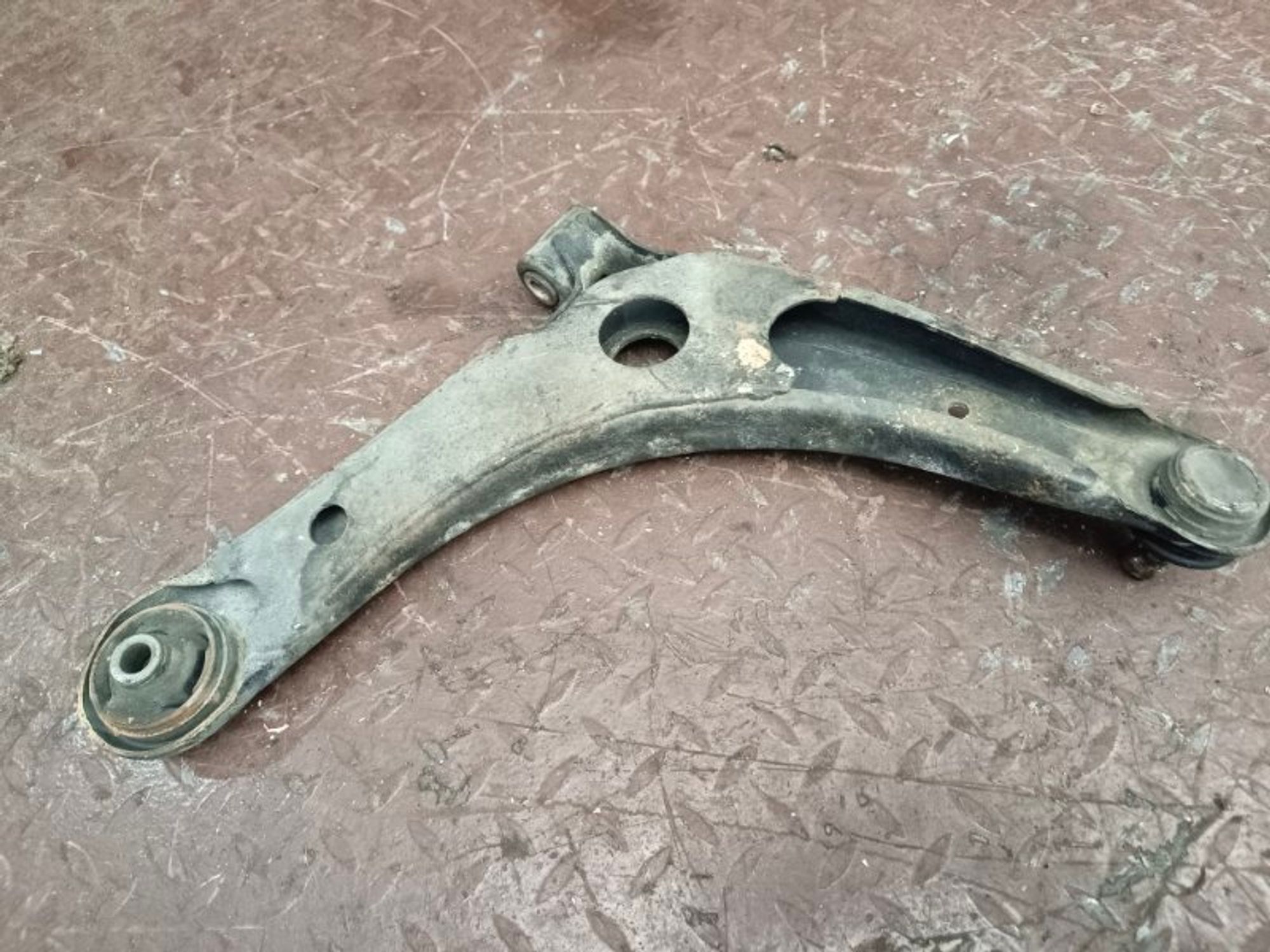 Рычаг подвески нижний передний левый Mitsubishi, 3000 рублей, Ростов-на-Дону