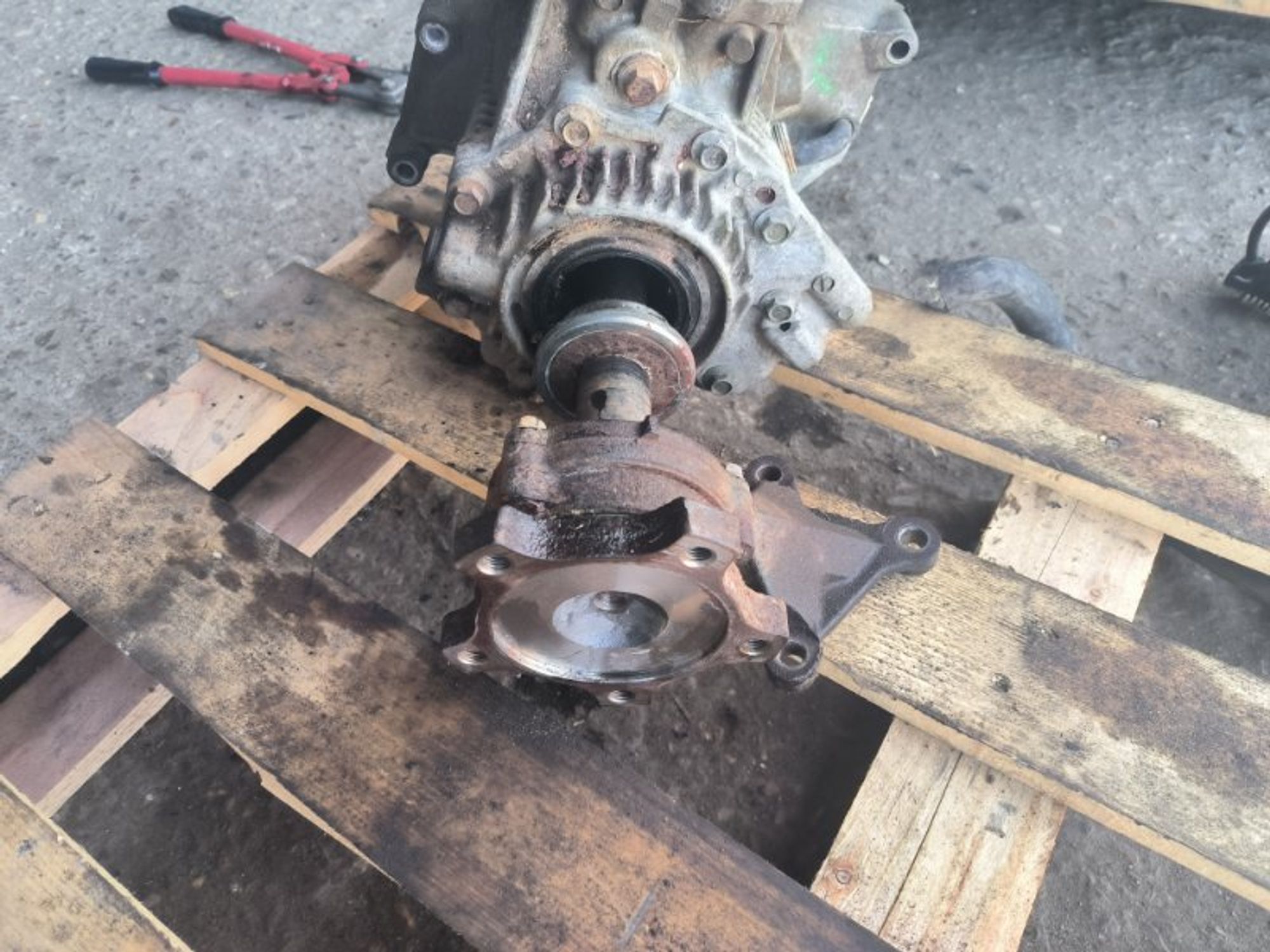 Раздаточная коробка Nissan X-Trail T30 QR25DE, 5000 рублей, Ростов-на-Дону