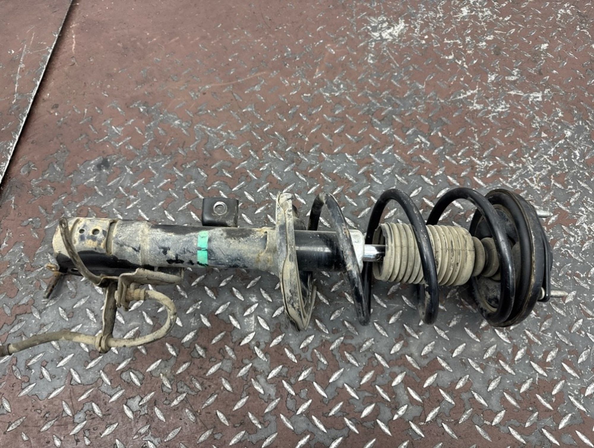 Стойка подвески передняя левая Mitsubishi, 3500 рублей, Ростов-на-Дону