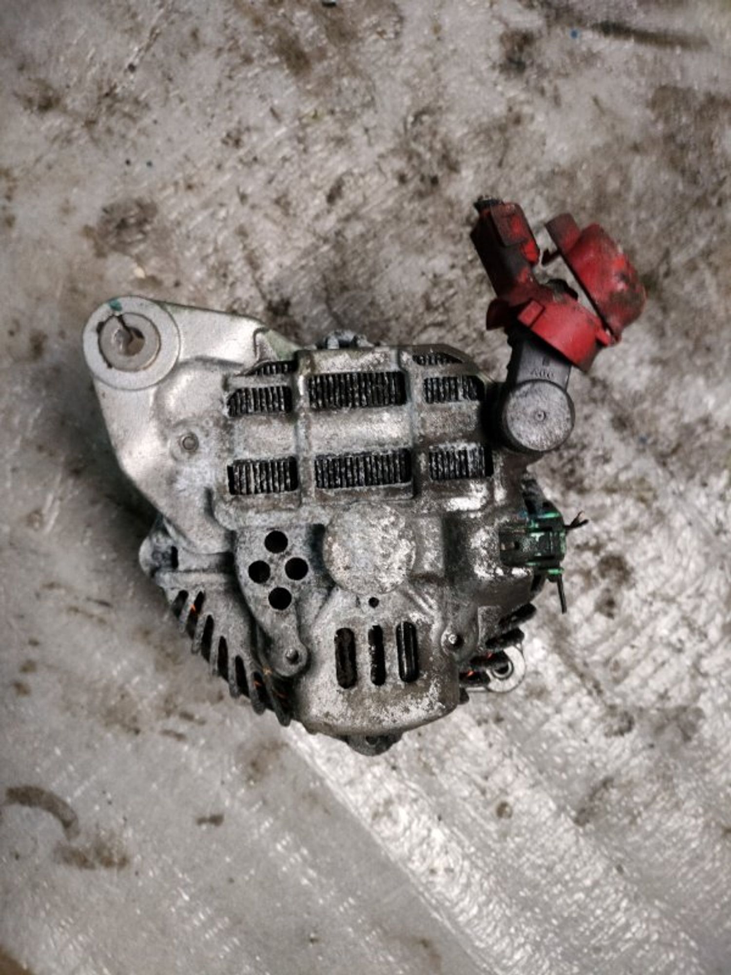 Генератор Subaru Legacy Outback B13 EJ252, 6000 рублей, Ростов-на-Дону