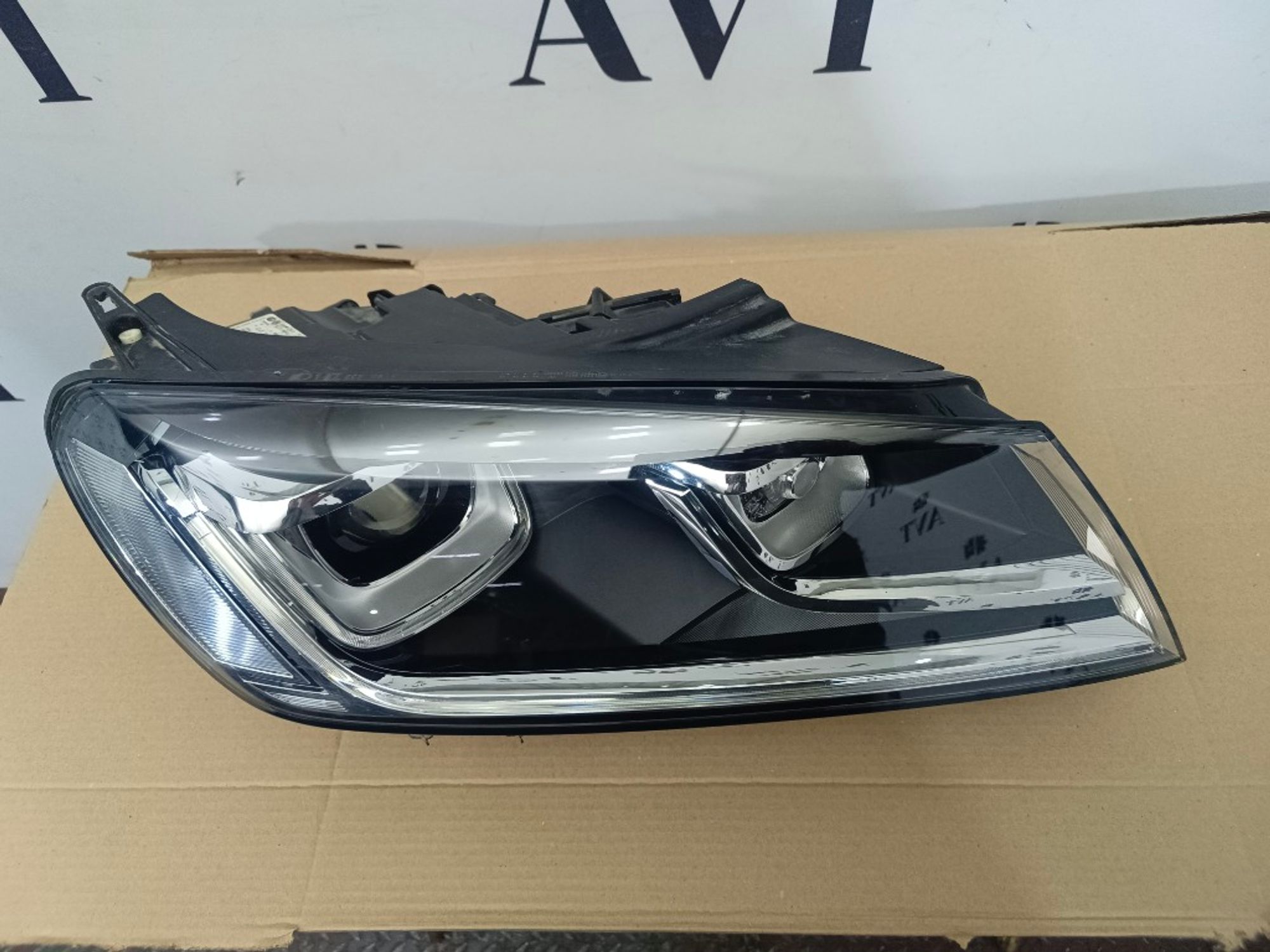 Фара ксеноновая правая Volkswagen Touareg FL CRCA, 70000 рублей, Ростов-на-Дону