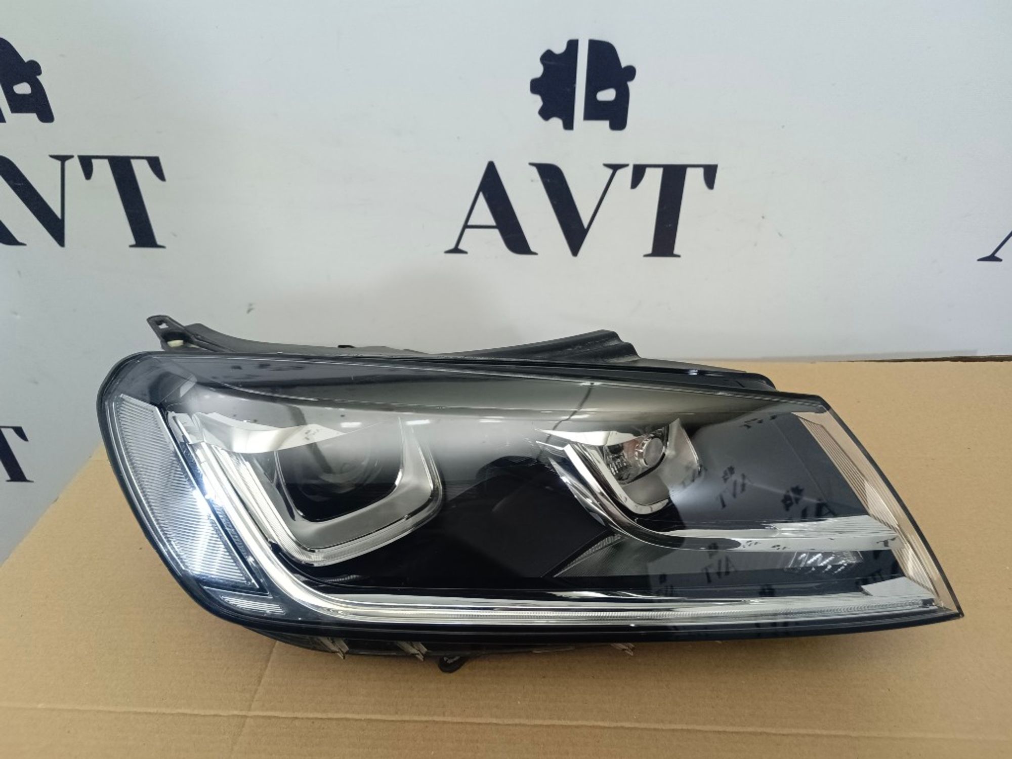 Фара ксеноновая правая Volkswagen Touareg FL CRCA, 70000 рублей, Ростов-на-Дону