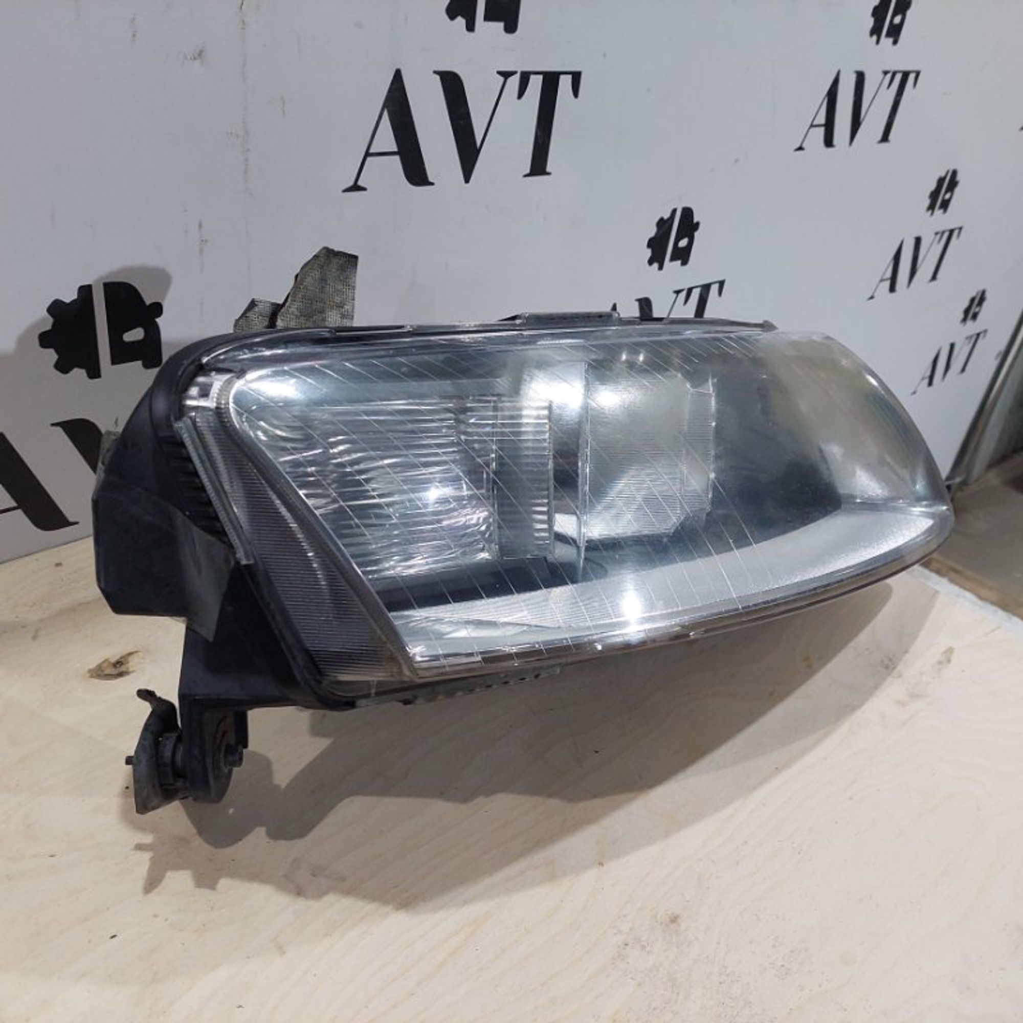 Фара галогеновая передняя правая Audi A6 C6 AUK, 6000 рублей, Ростов-на-Дону