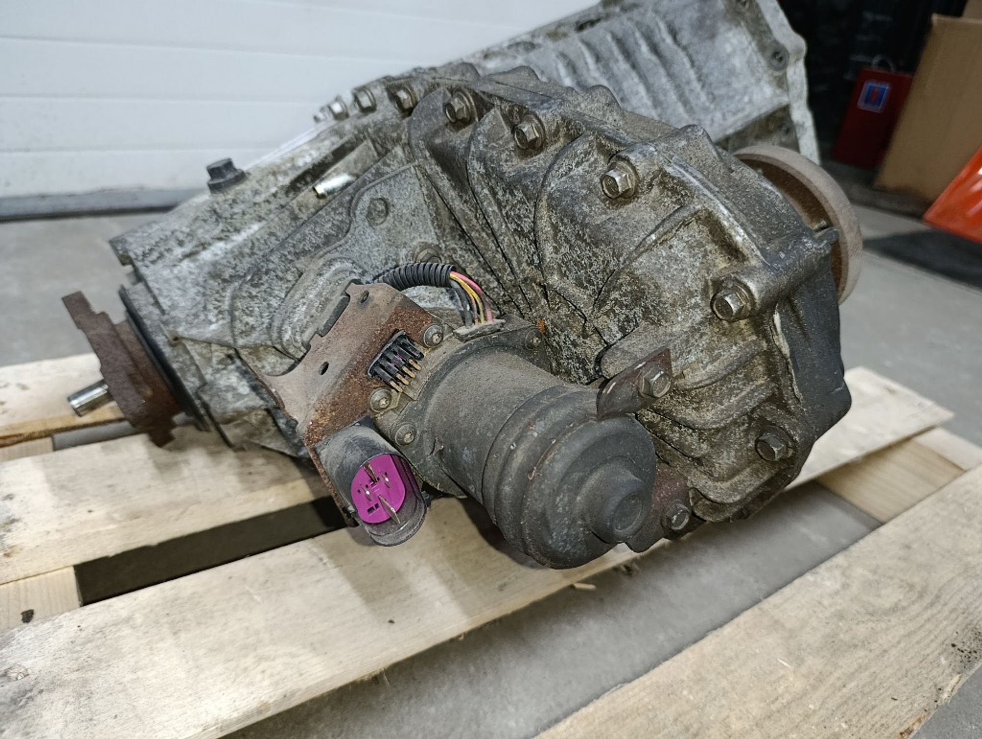 Раздаточная коробка Volkswagen Touareg GP BPE, 15000 рублей, Ростов-на-Дону