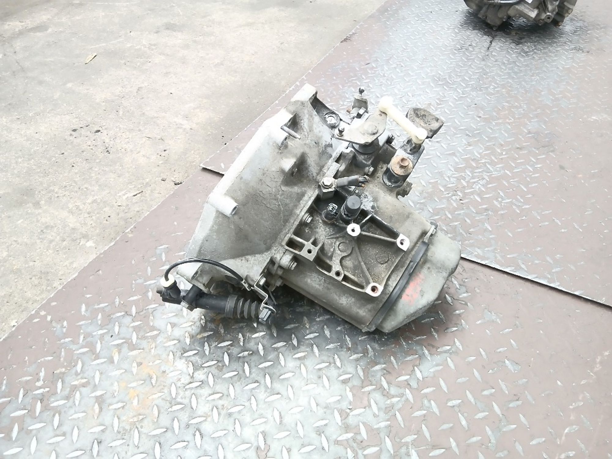 МКПП Peugeot 208 EB2 HMZ, 12000 рублей, Ростов-на-Дону
