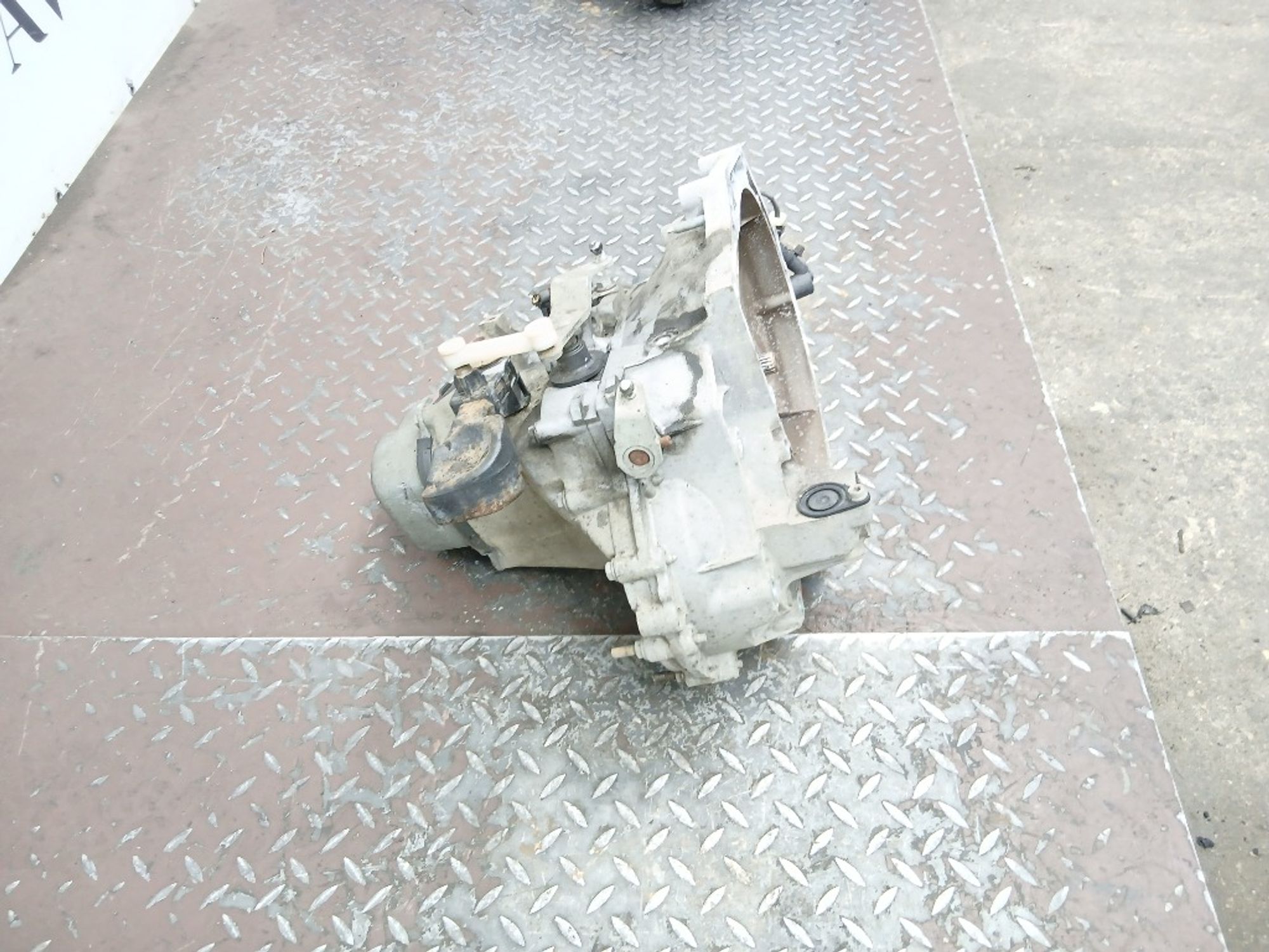 МКПП Peugeot 208 EB2 HMZ, 12000 рублей, Ростов-на-Дону
